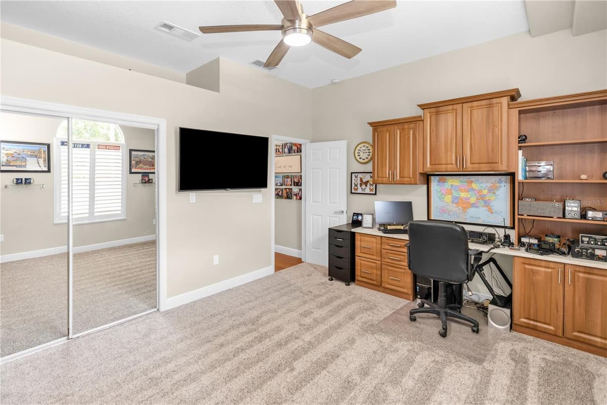 236 EAGLE ESTATES DRIVE — photo 32 of 62