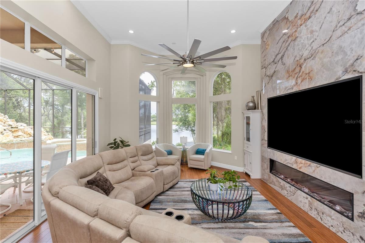 236 EAGLE ESTATES DRIVE — photo 18 of 62