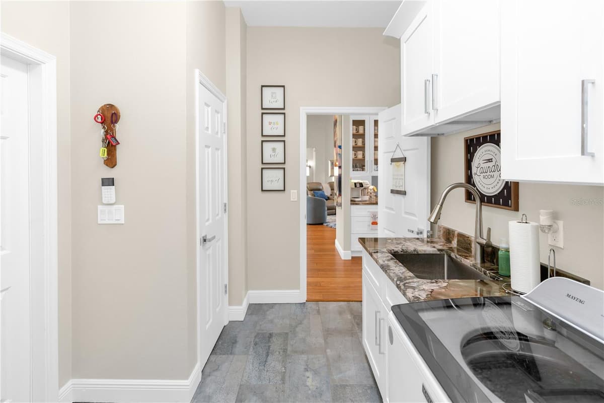 236 EAGLE ESTATES DRIVE — photo 34 of 62