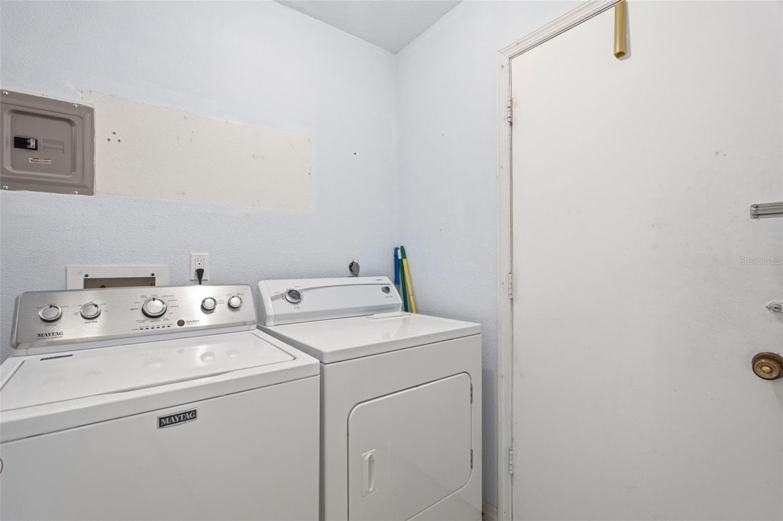 235 TAIT TERRACE — photo 31 of 42