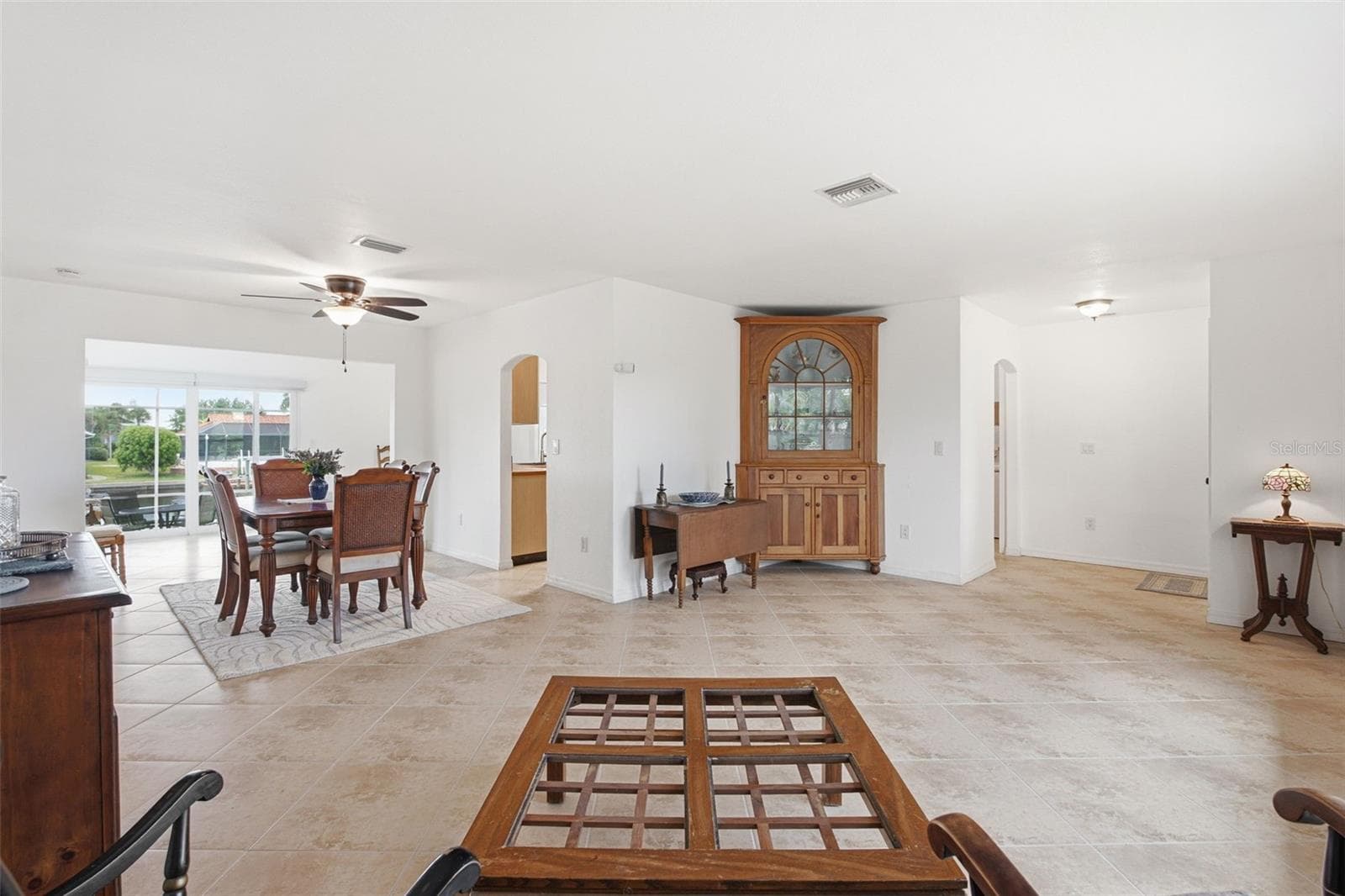235 TAIT TERRACE — photo 11 of 42