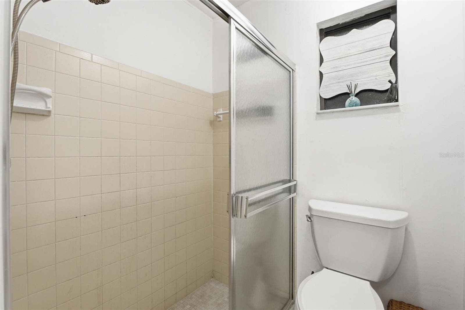 235 TAIT TERRACE — photo 25 of 42