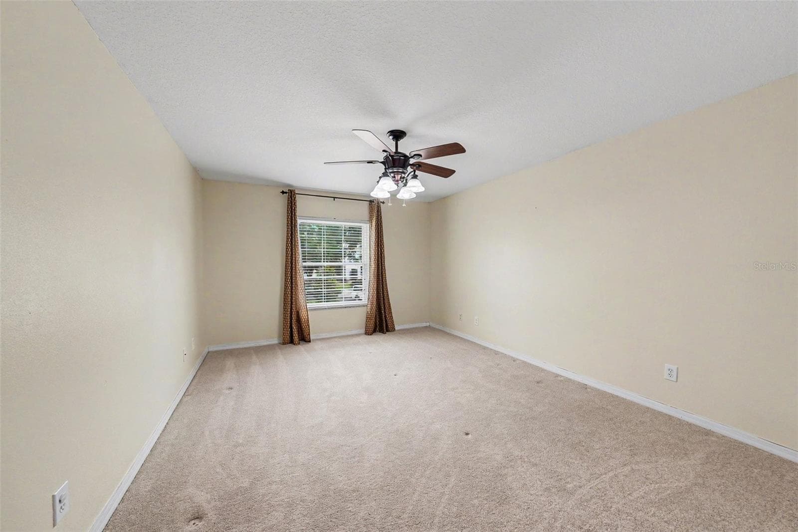 1724 WOODMARKER COURT — photo 29 of 35