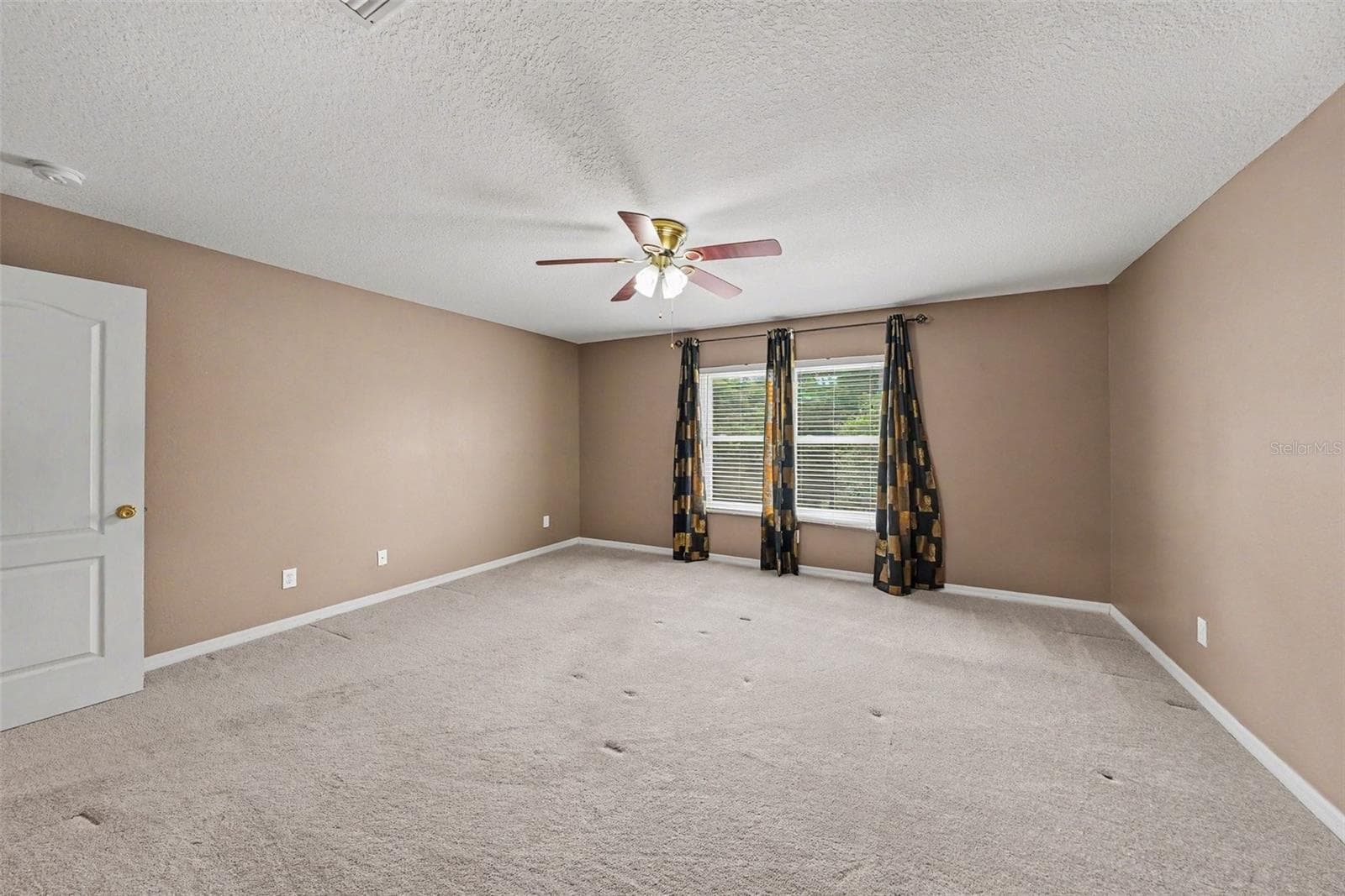 1724 WOODMARKER COURT — photo 19 of 35