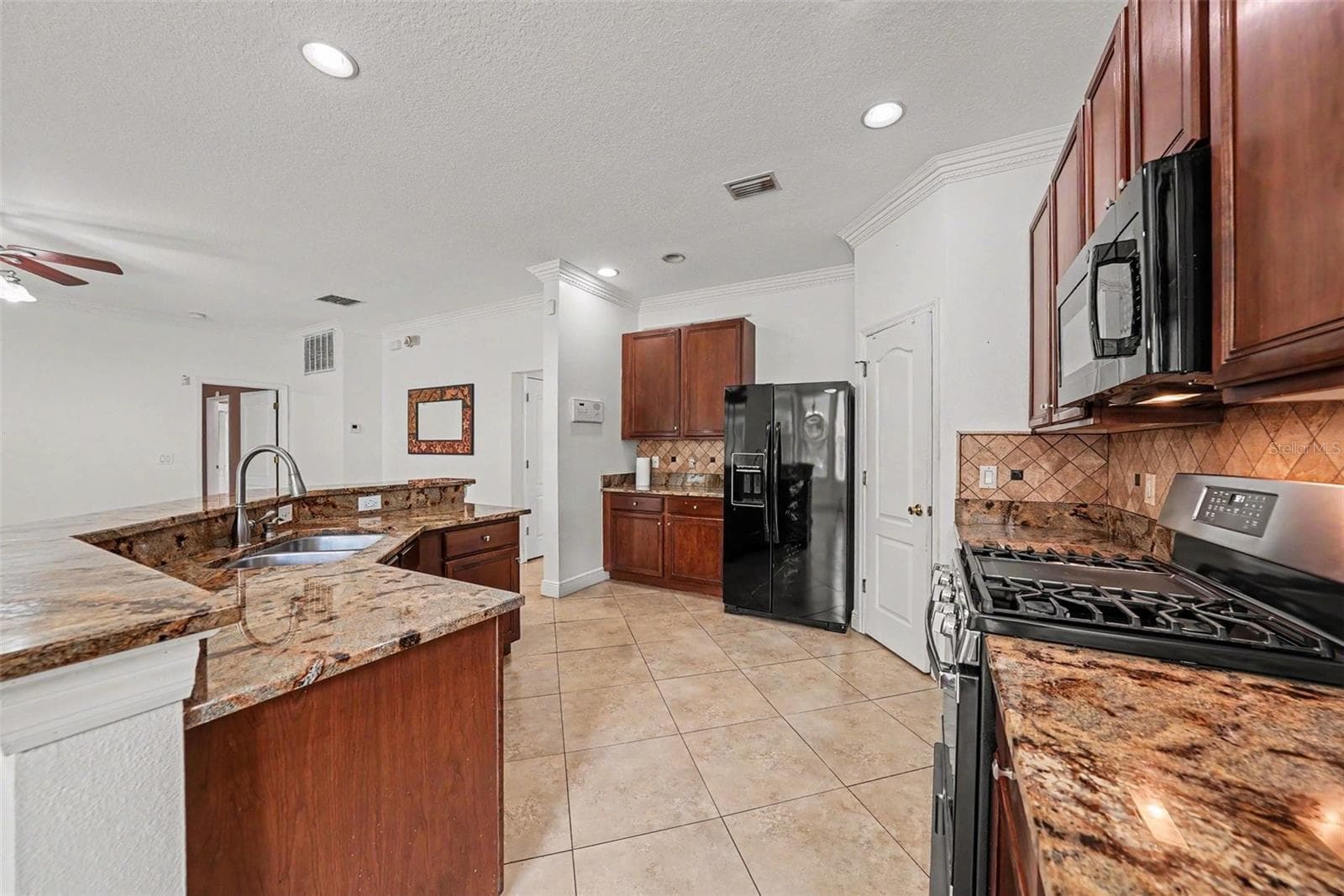 1724 WOODMARKER COURT — photo 10 of 35