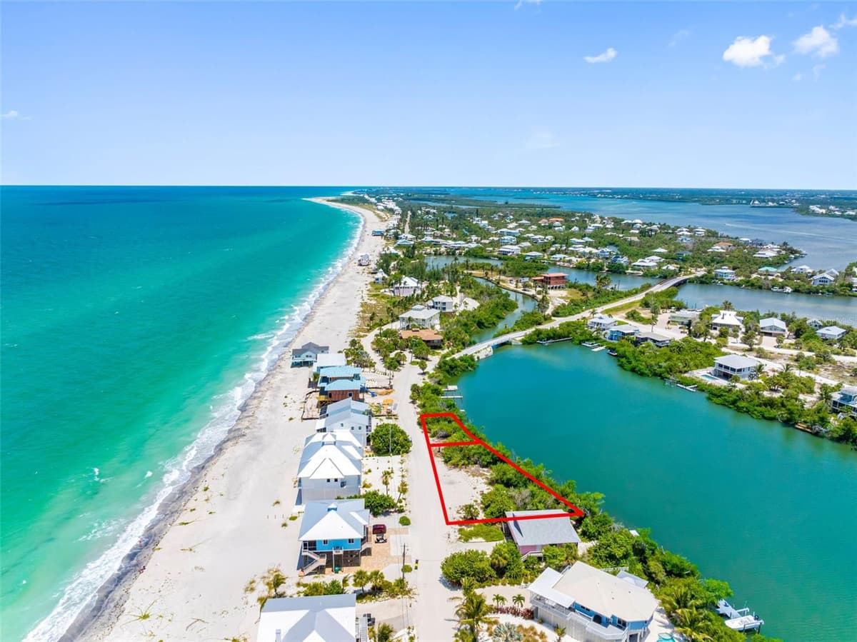 40 GULF BOULEVARD — photo 1 of 11