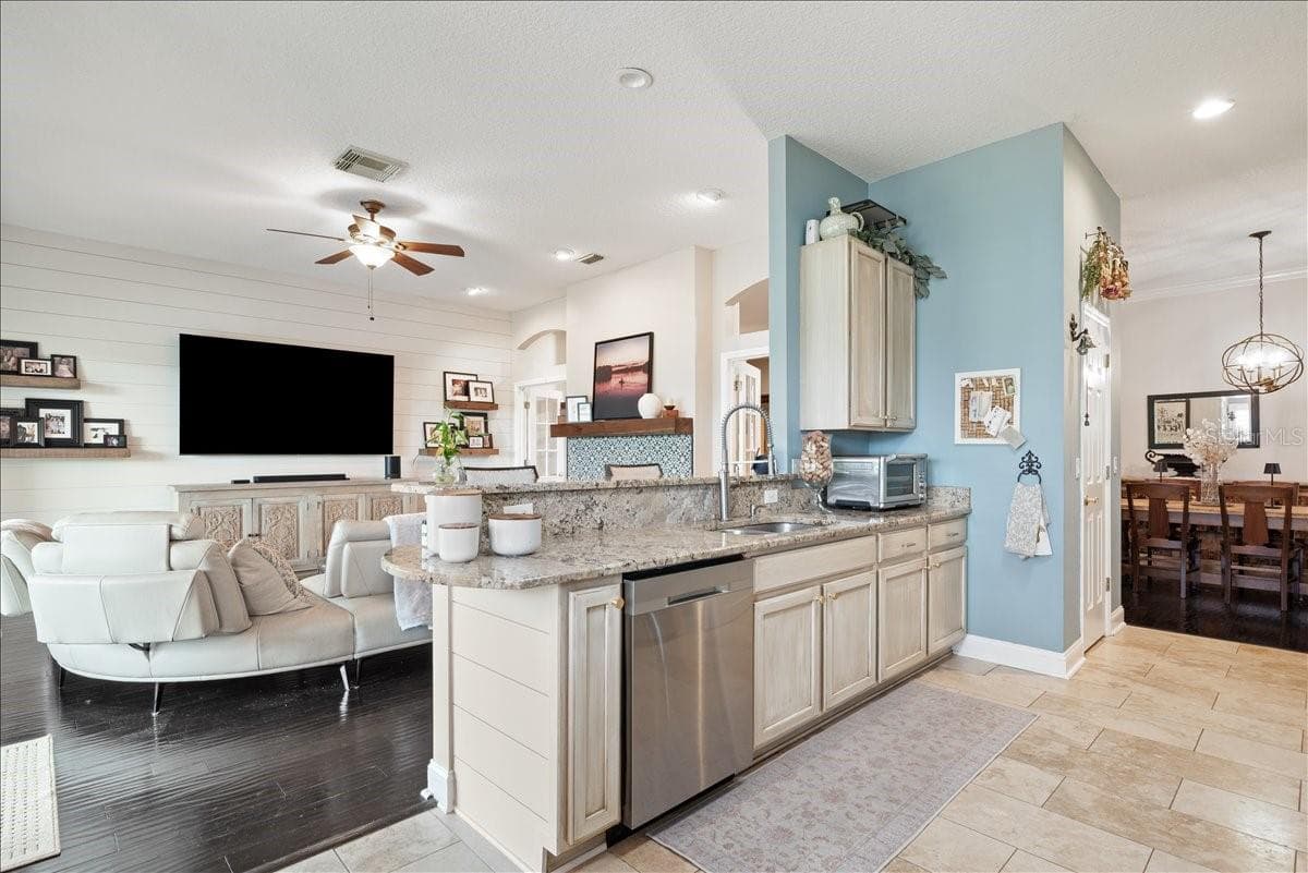 995 GARRISON DRIVE — photo 25 of 78