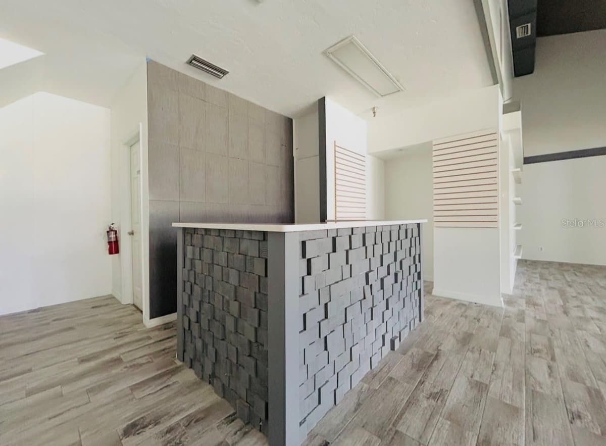 2441 43RD STREET — photo 3 of 3