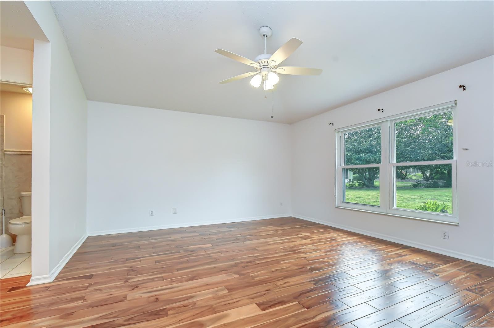 818 MCCALLISTER AVENUE — photo 12 of 28