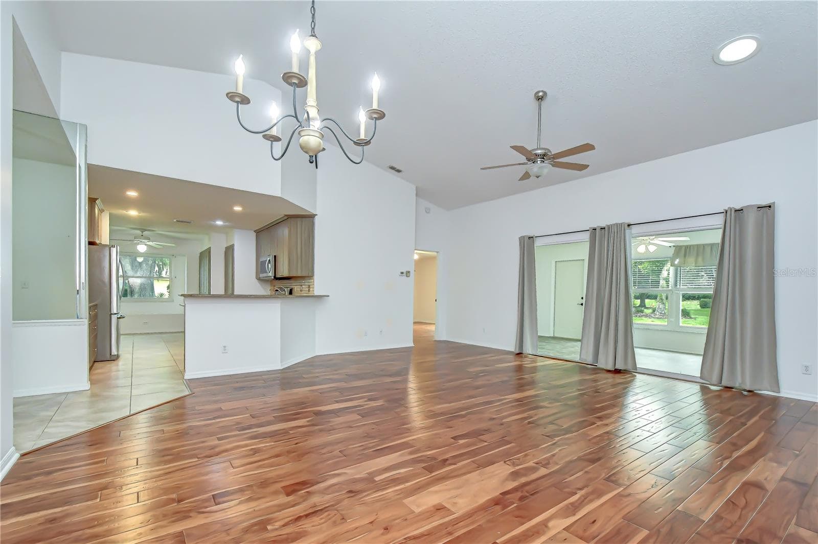 818 MCCALLISTER AVENUE — photo 10 of 28