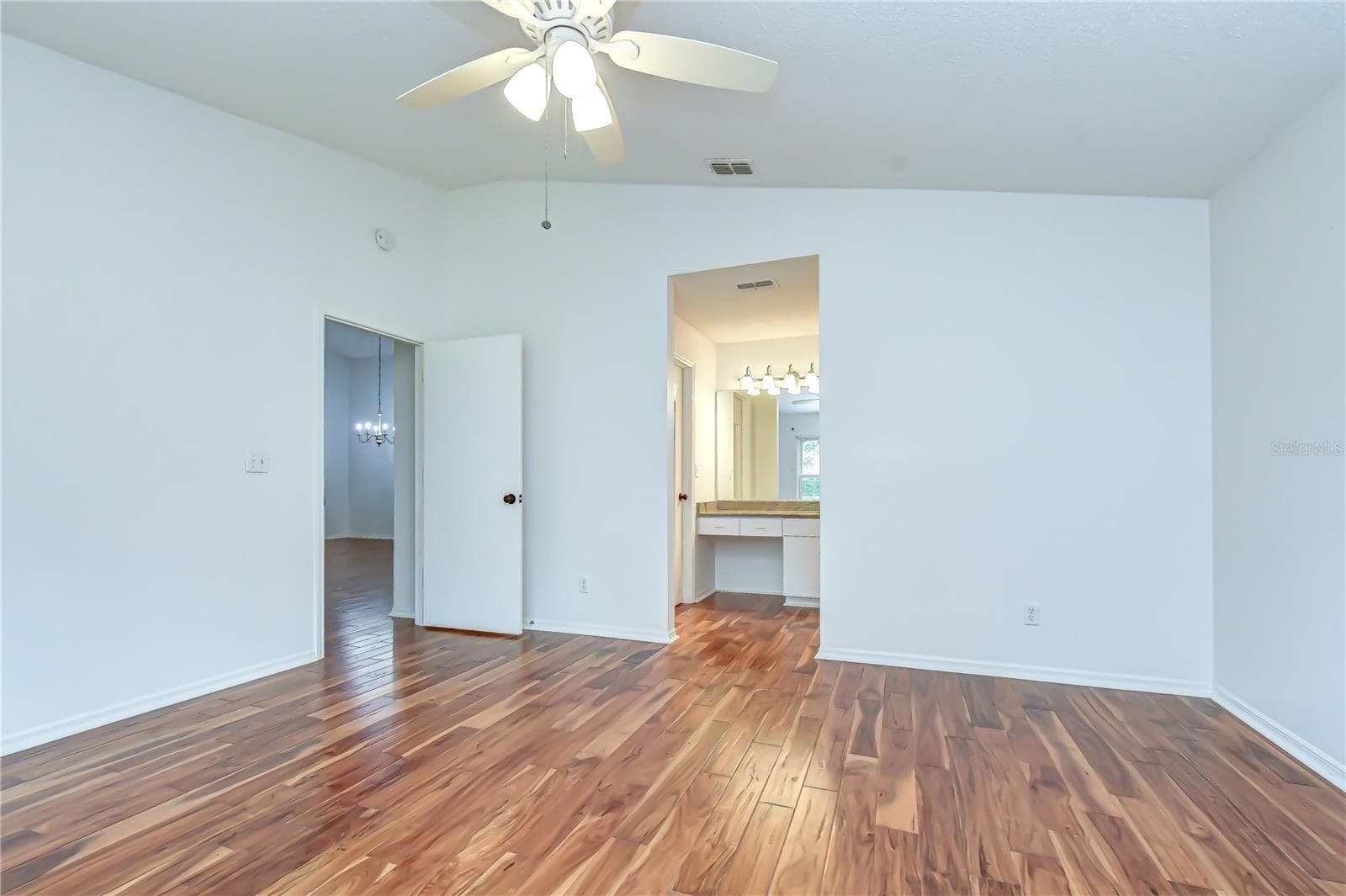 818 MCCALLISTER AVENUE — photo 13 of 28