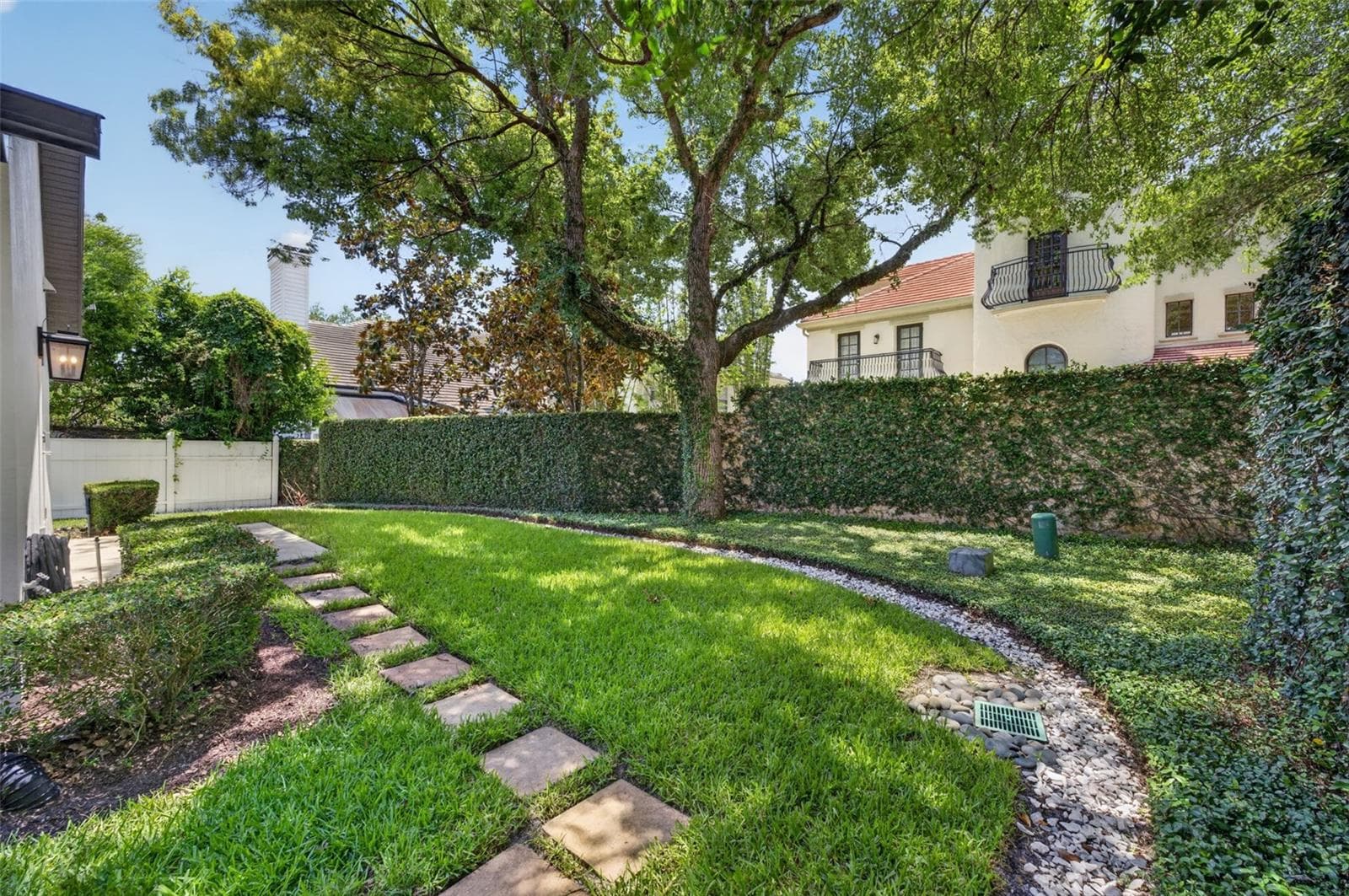 1265 ARLINGTON PL — photo 36 of 38