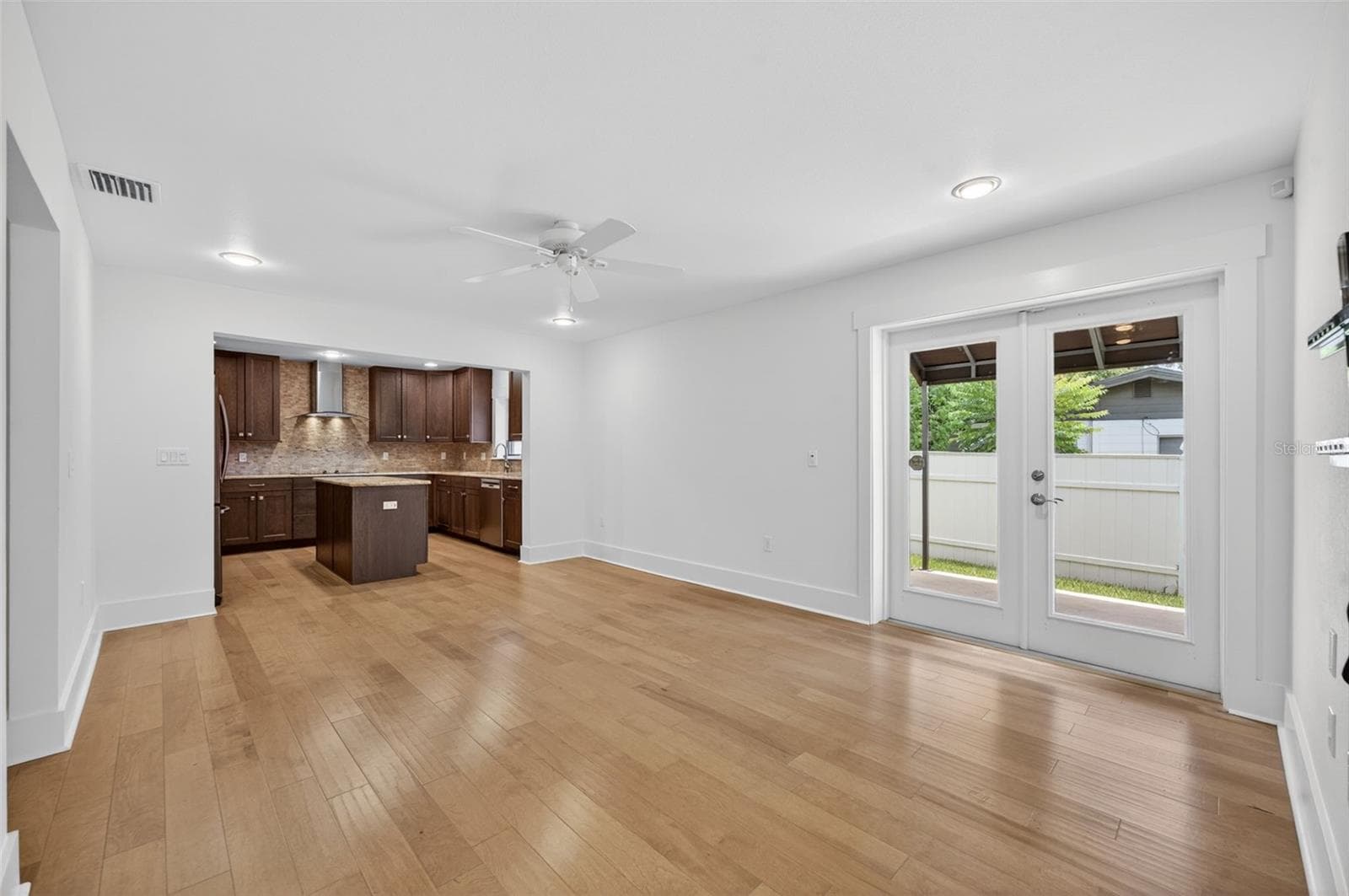 1265 ARLINGTON PL — photo 11 of 38