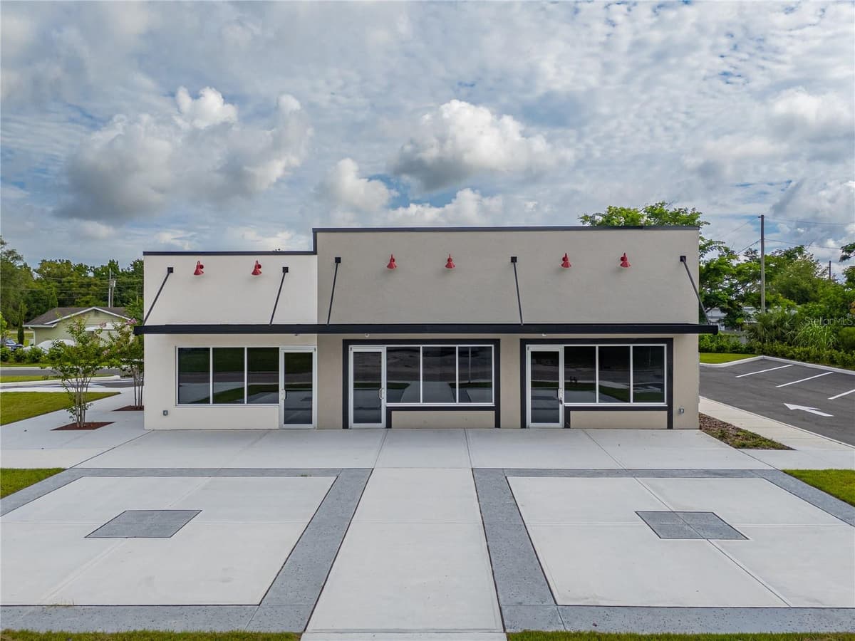 215 CENTER STREET — photo 1 of 16