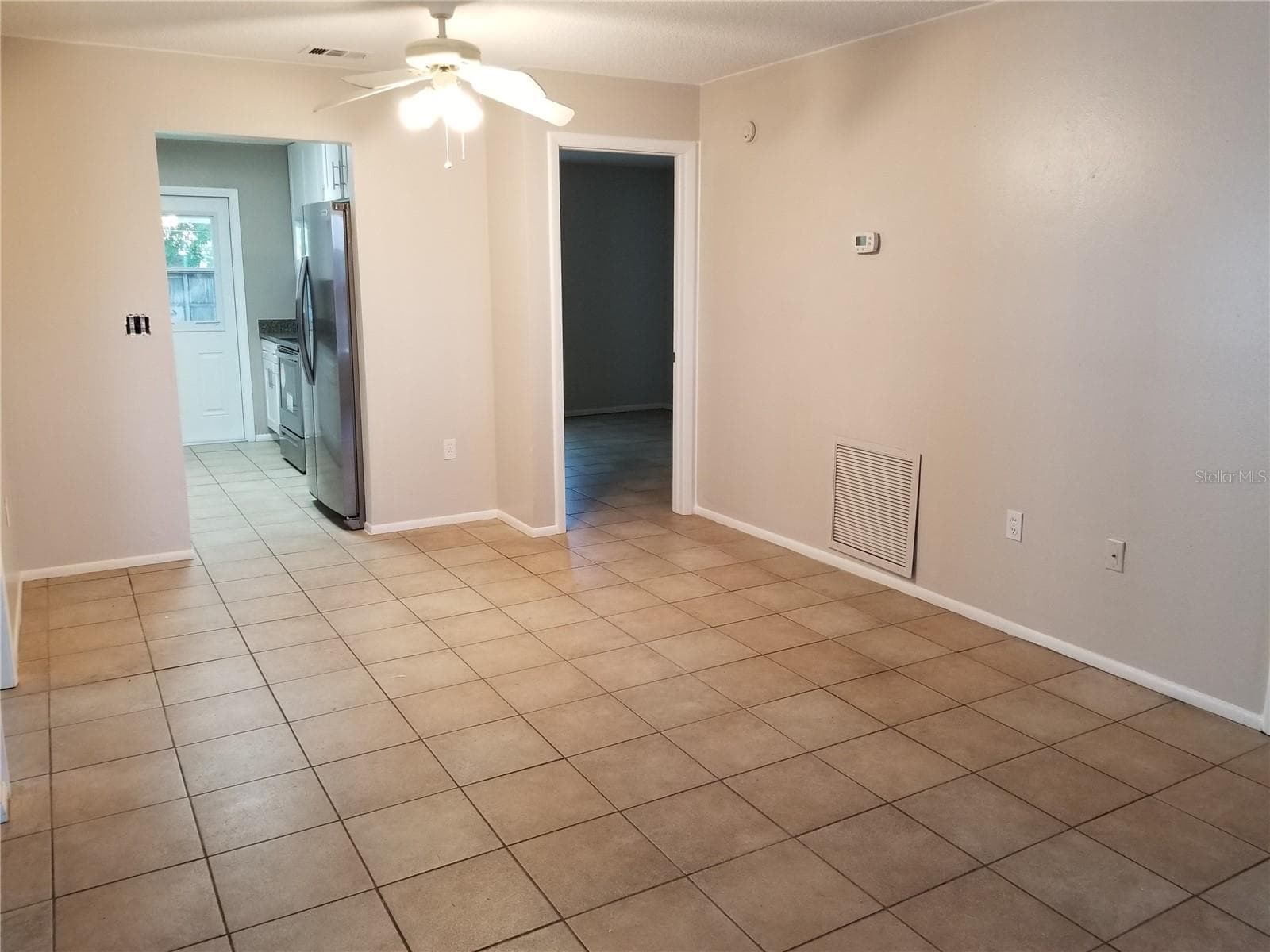 11231 PENDLETON AVENUE — photo 5 of 9