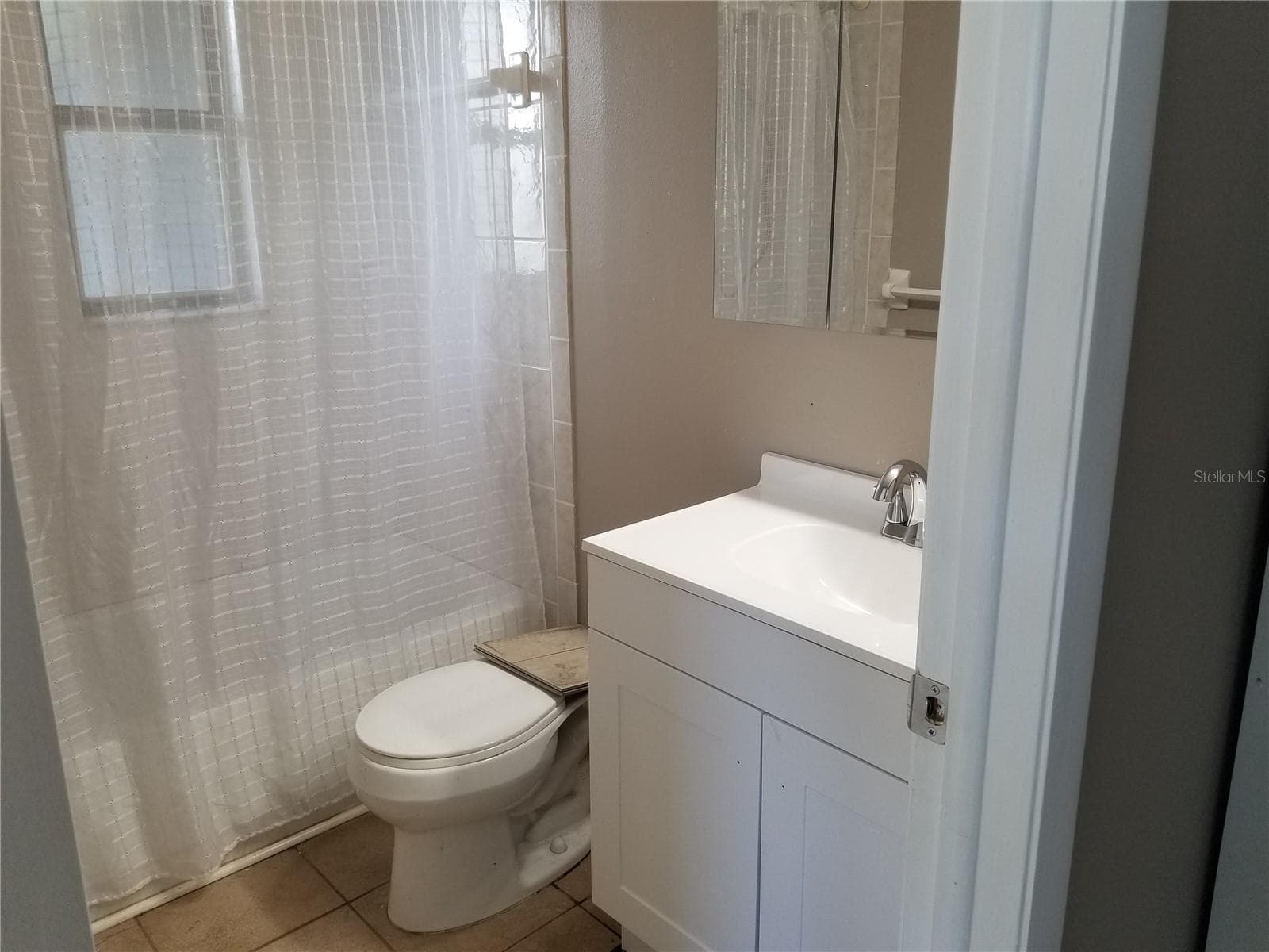 11231 PENDLETON AVENUE — photo 4 of 9