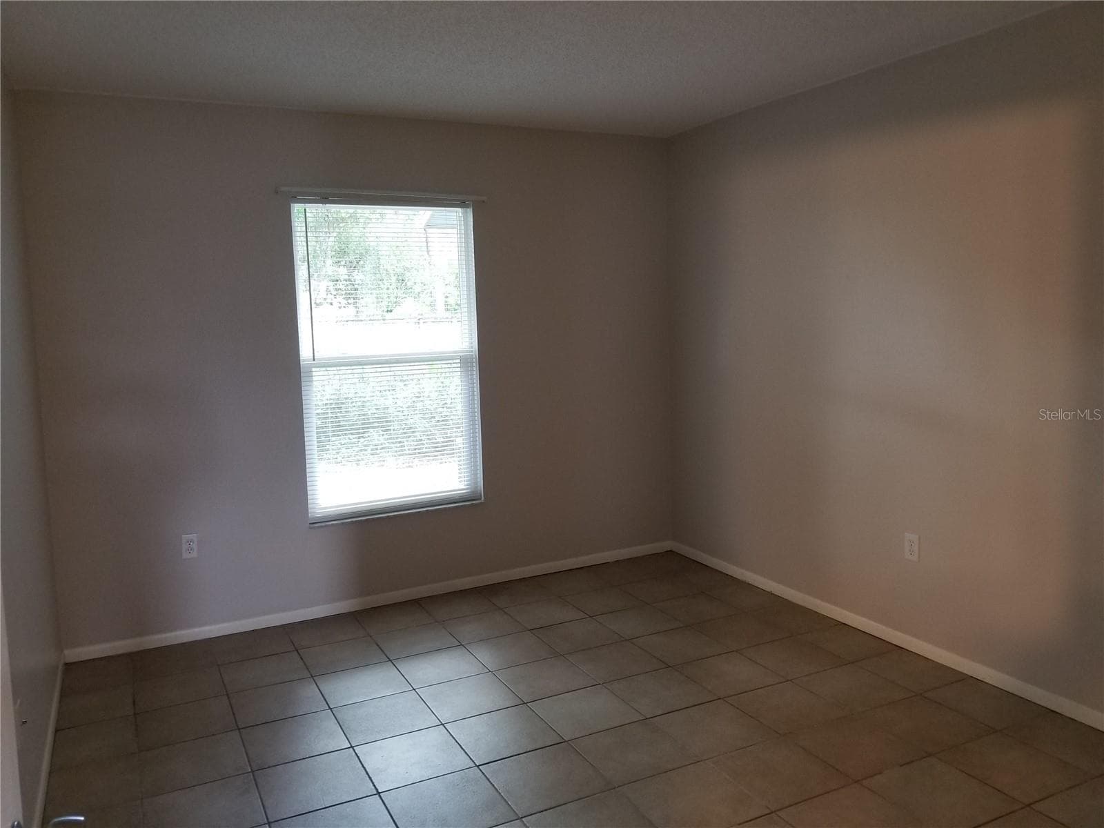 11231 PENDLETON AVENUE — photo 8 of 9