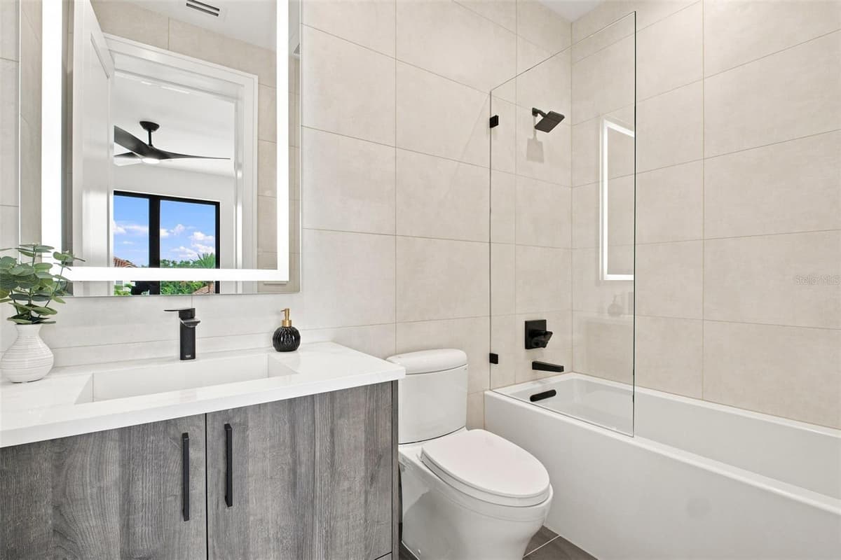 1076 SNELL ISLE BOULEVARD — photo 32 of 52