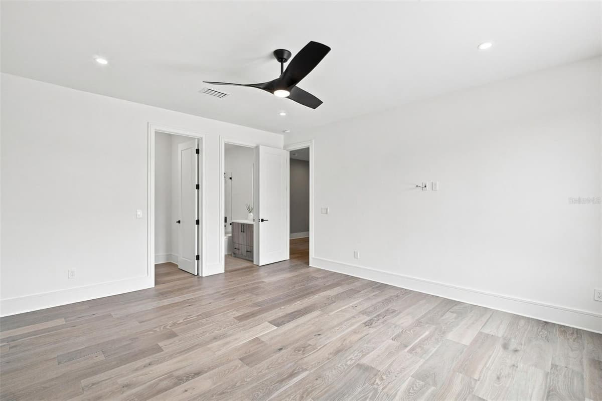 1076 SNELL ISLE BOULEVARD — photo 34 of 52
