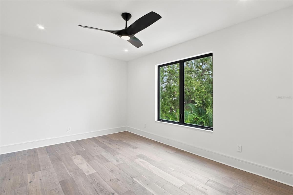 1076 SNELL ISLE BOULEVARD — photo 37 of 52