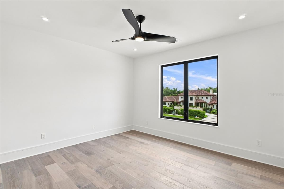 1076 SNELL ISLE BOULEVARD — photo 30 of 52