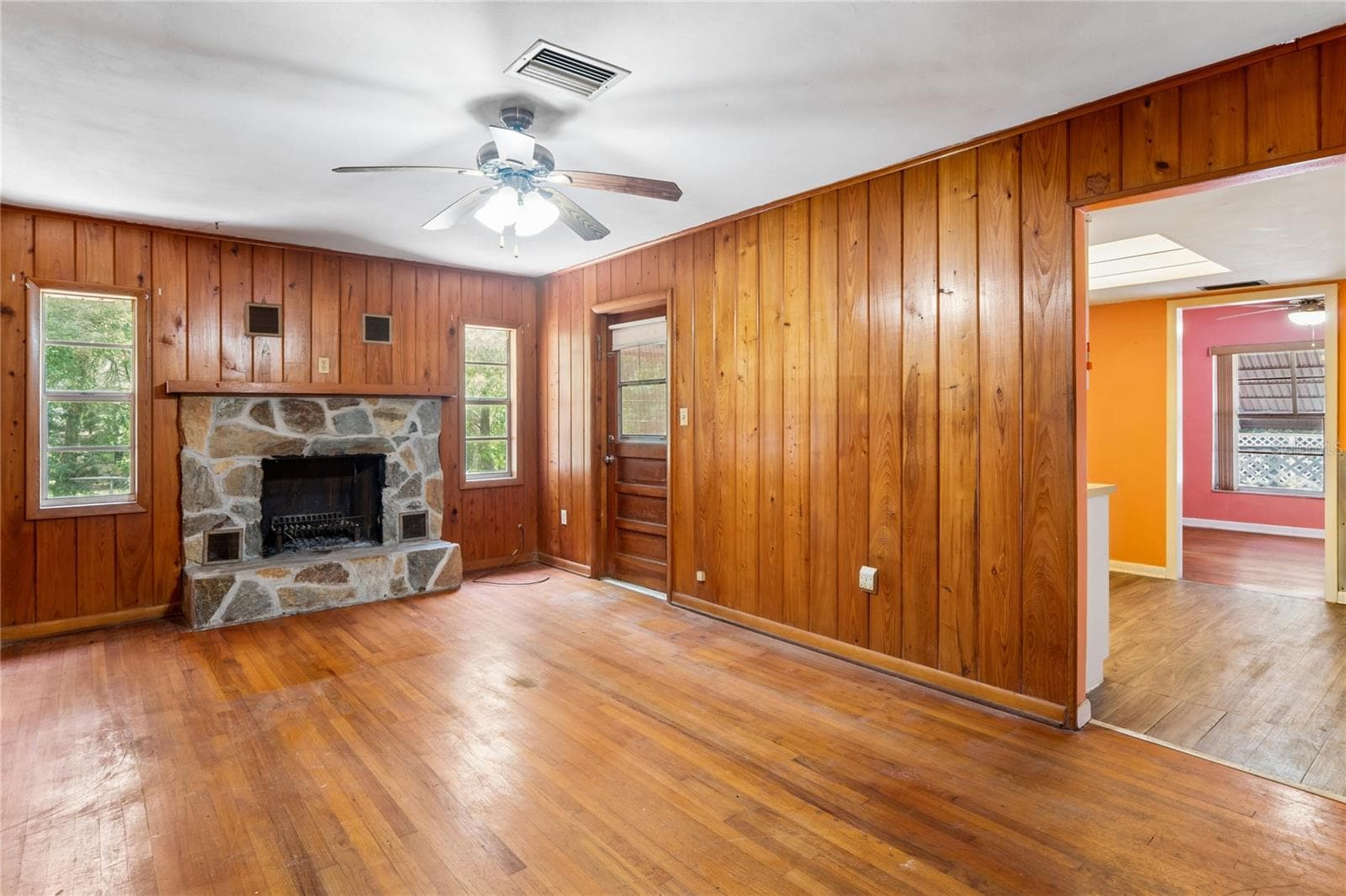 1022 MILDRED AVENUE — photo 20 of 73