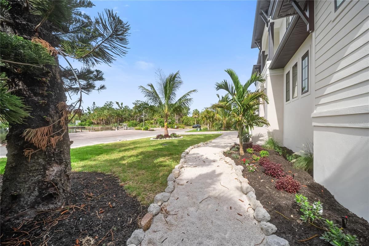 626 BUTTONWOOD DRIVE — photo 86 of 91