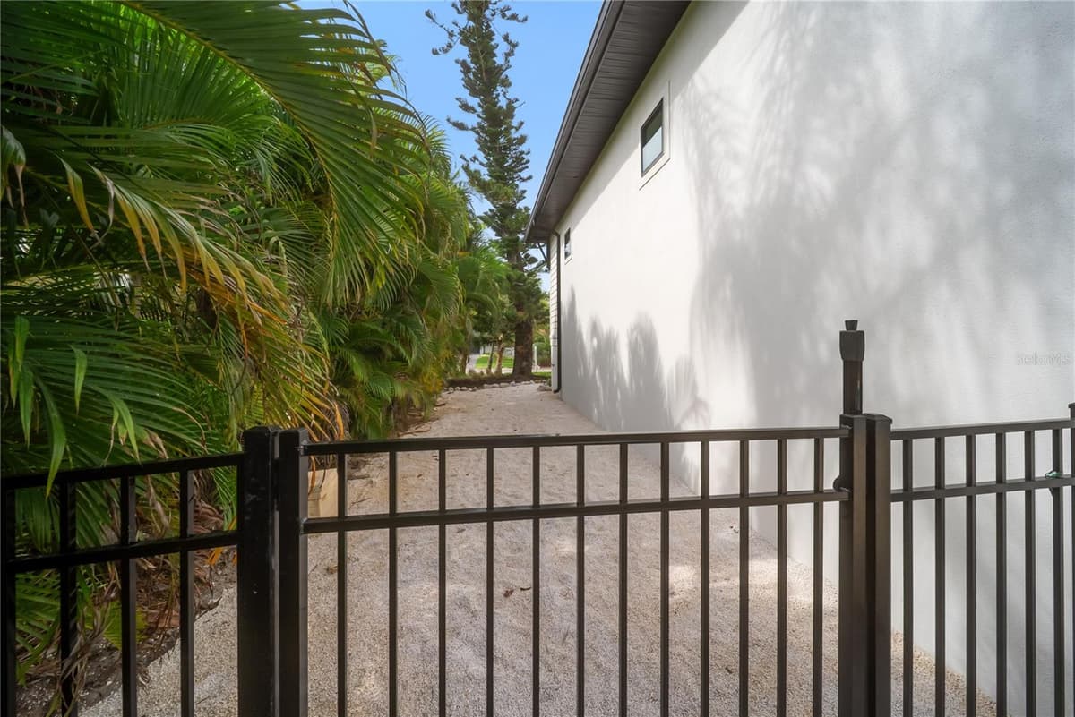 626 BUTTONWOOD DRIVE — photo 68 of 91