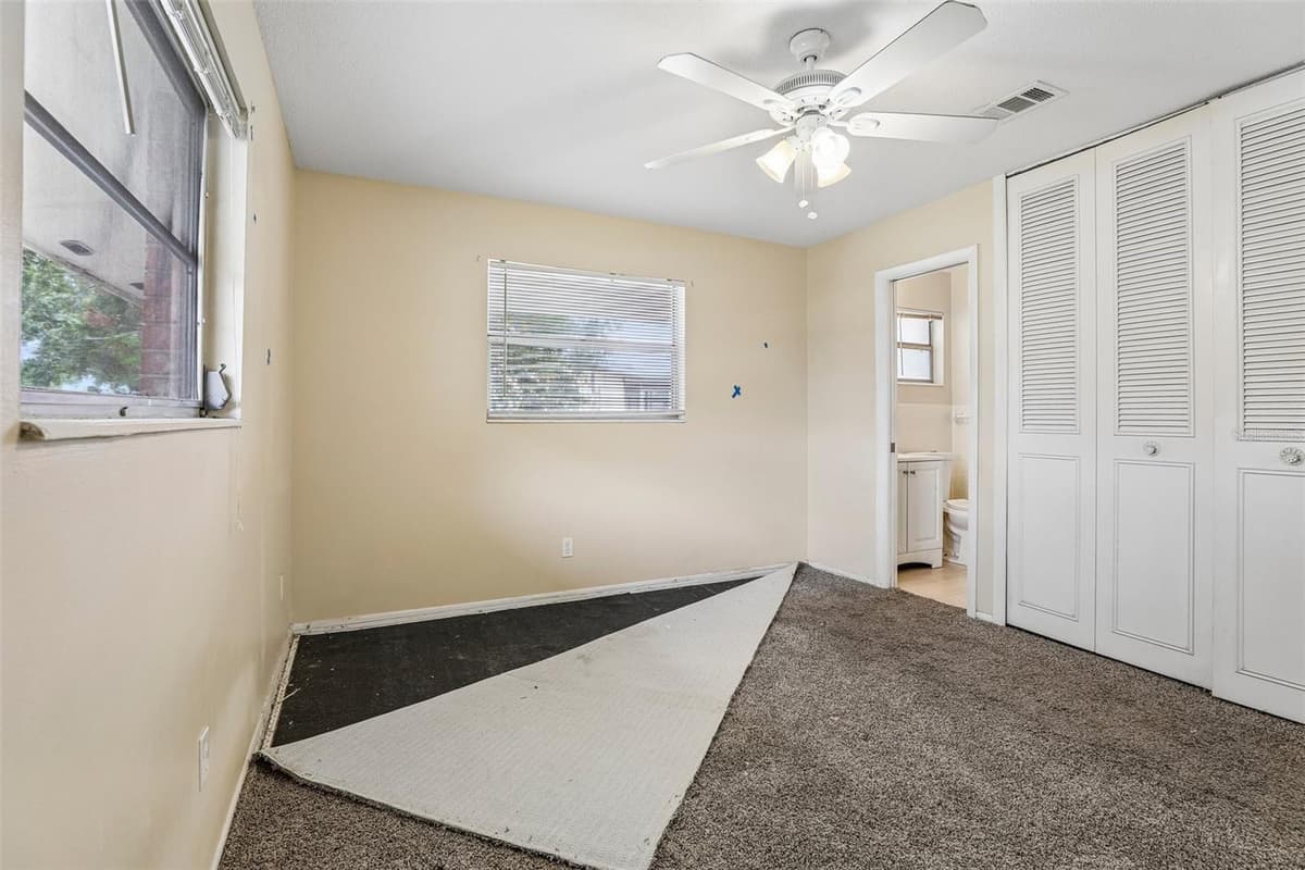 1806 DODGE CIRCLE — photo 21 of 41