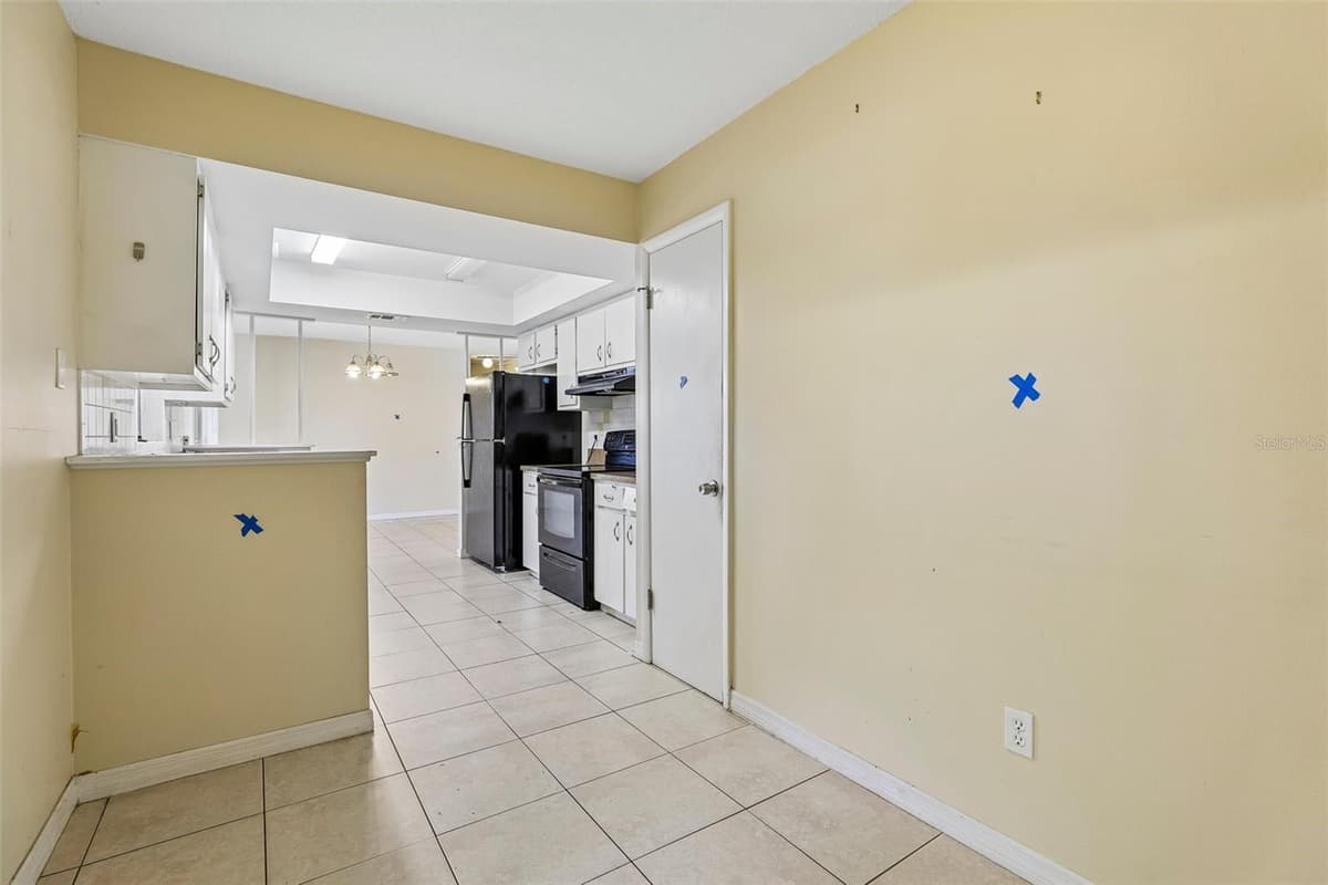 1806 DODGE CIRCLE — photo 15 of 41