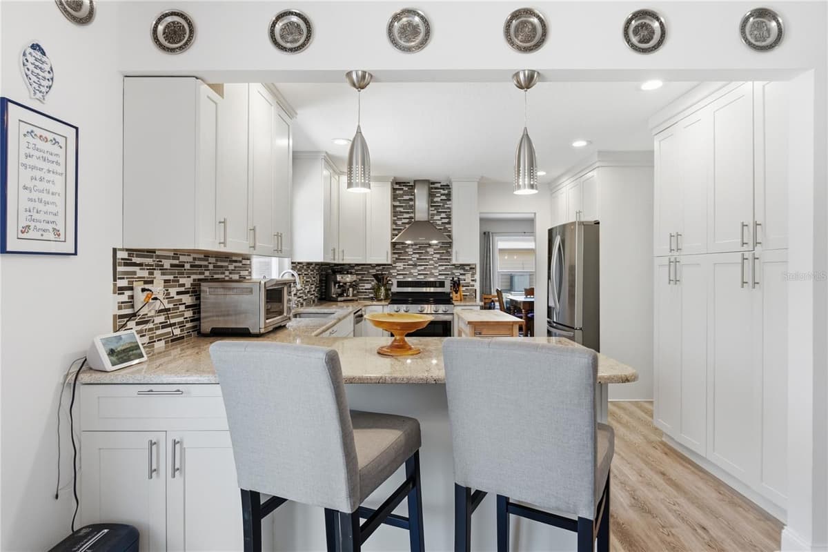 242 ANNALISA PLACE — photo 13 of 40