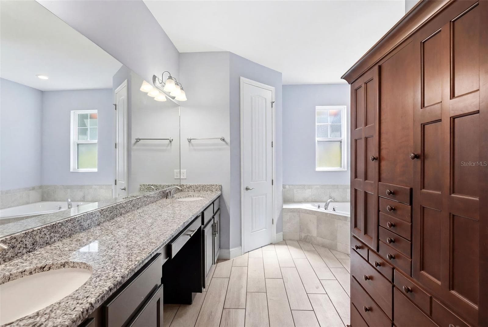 922 VOLUSIA TIMBER COURT — photo 24 of 47