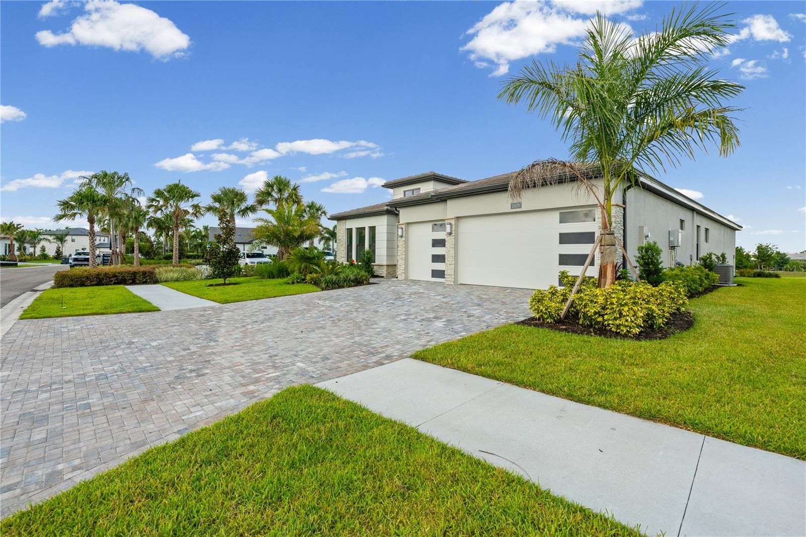 2629 WATERFRONT CIRCLE — photo 6 of 69