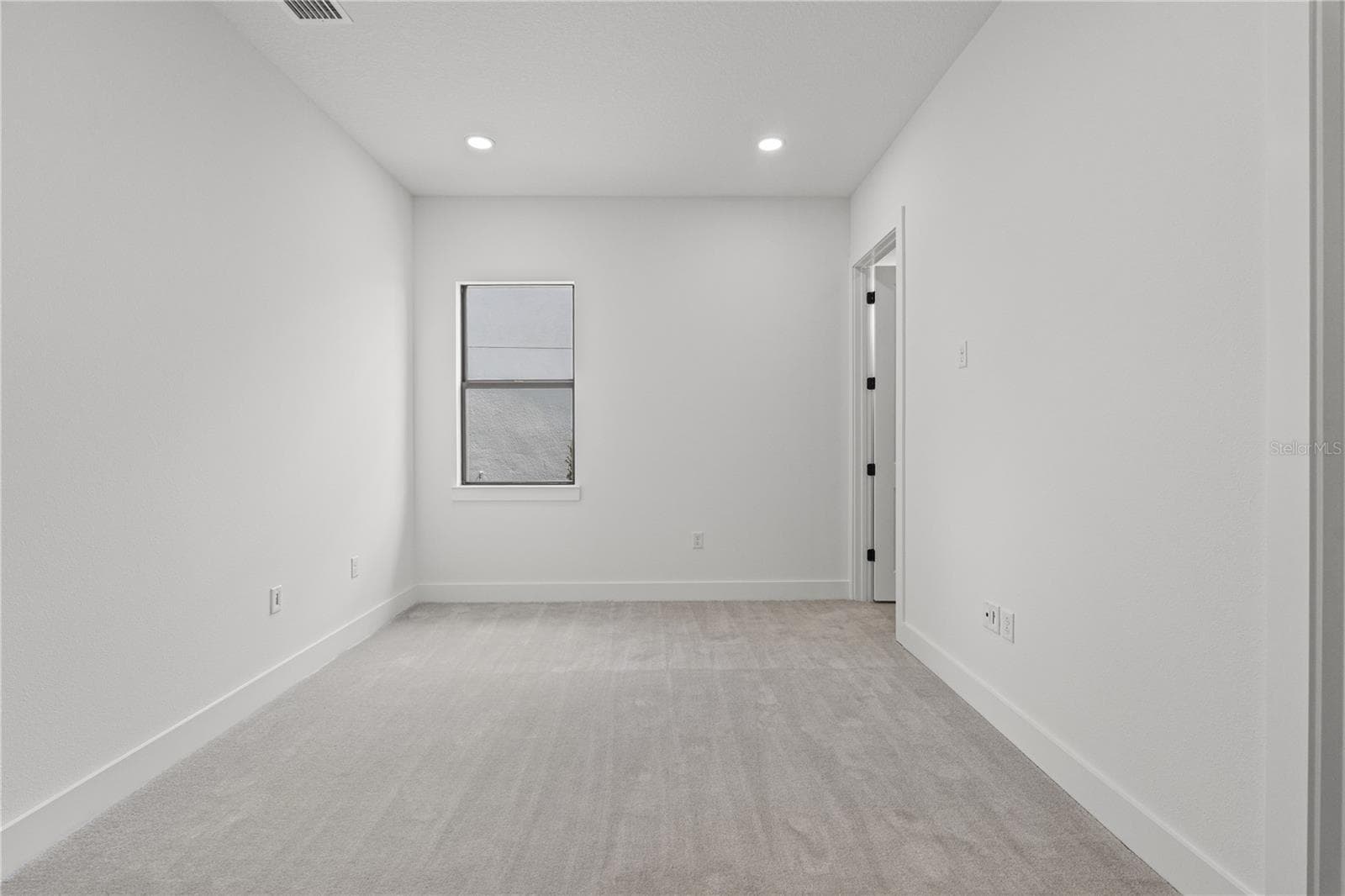 2629 WATERFRONT CIRCLE — photo 17 of 69