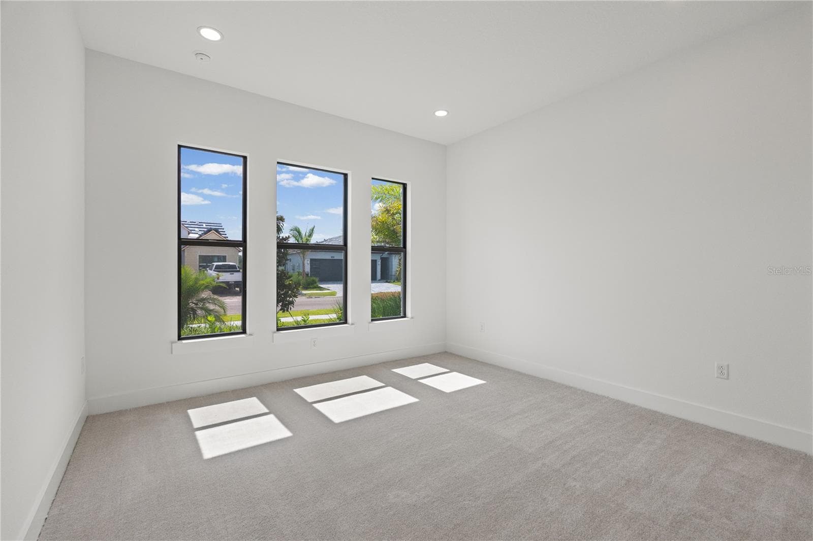 2629 WATERFRONT CIRCLE — photo 10 of 69