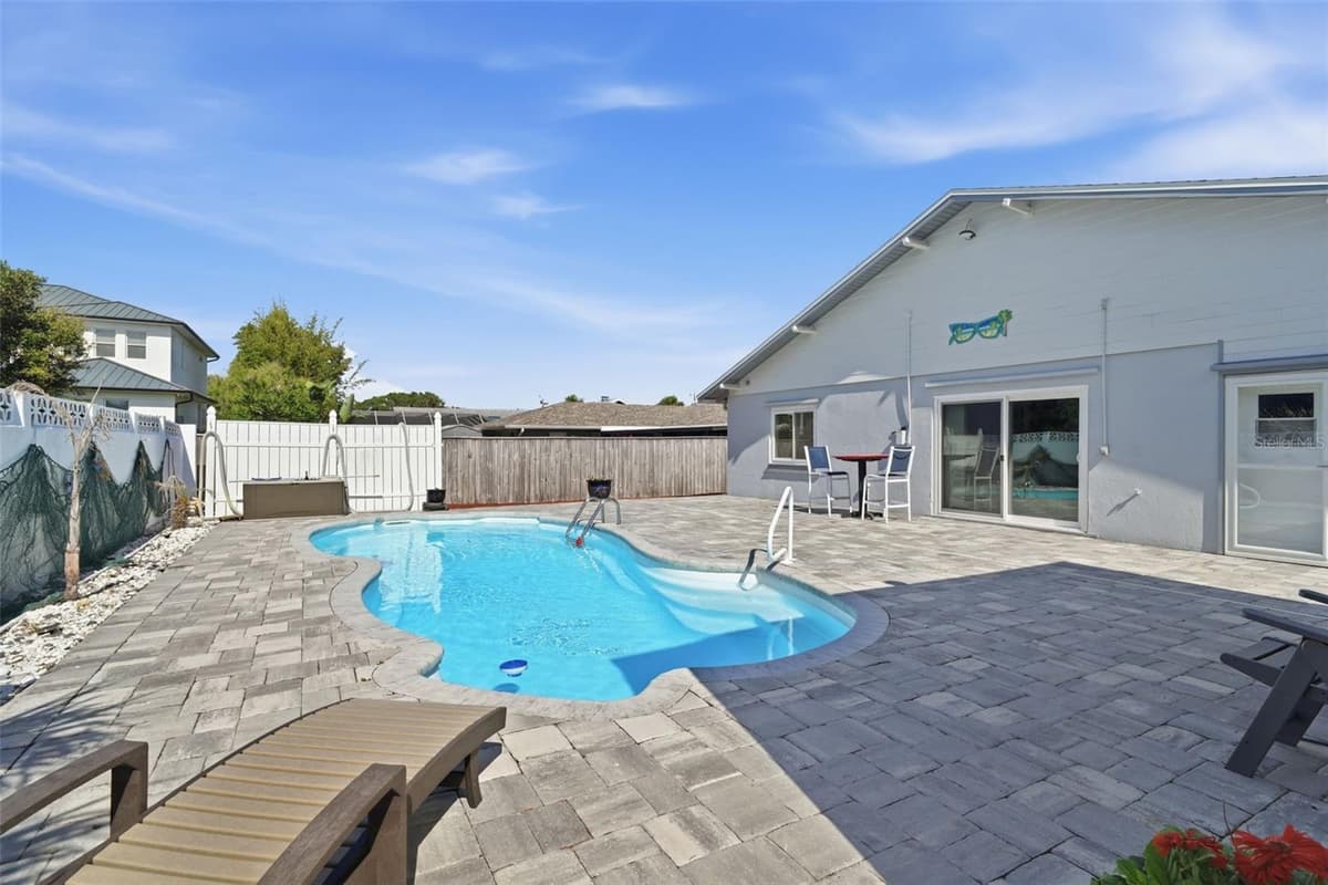 82 JENNIFER CIRCLE — photo 19 of 28
