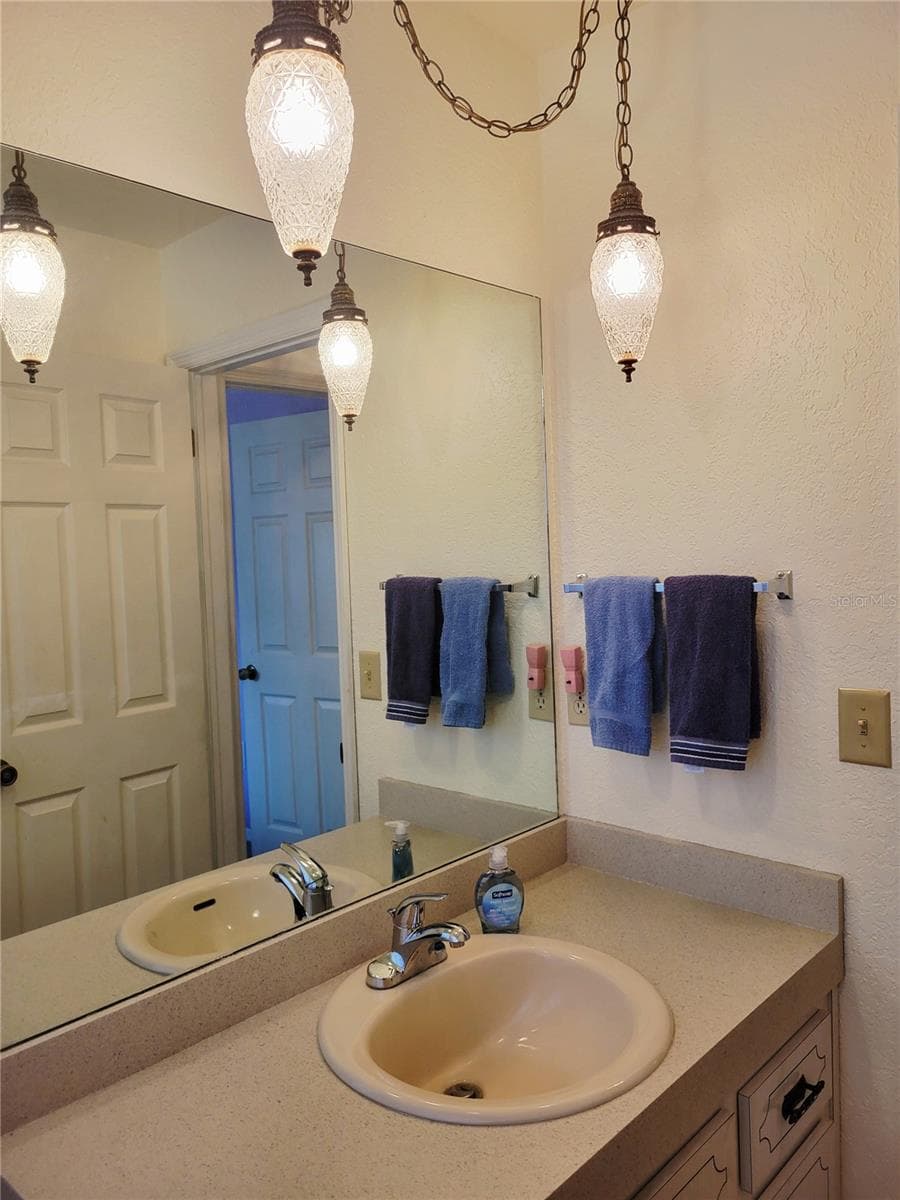 5169 BOSWELL ROAD — photo 34 of 39