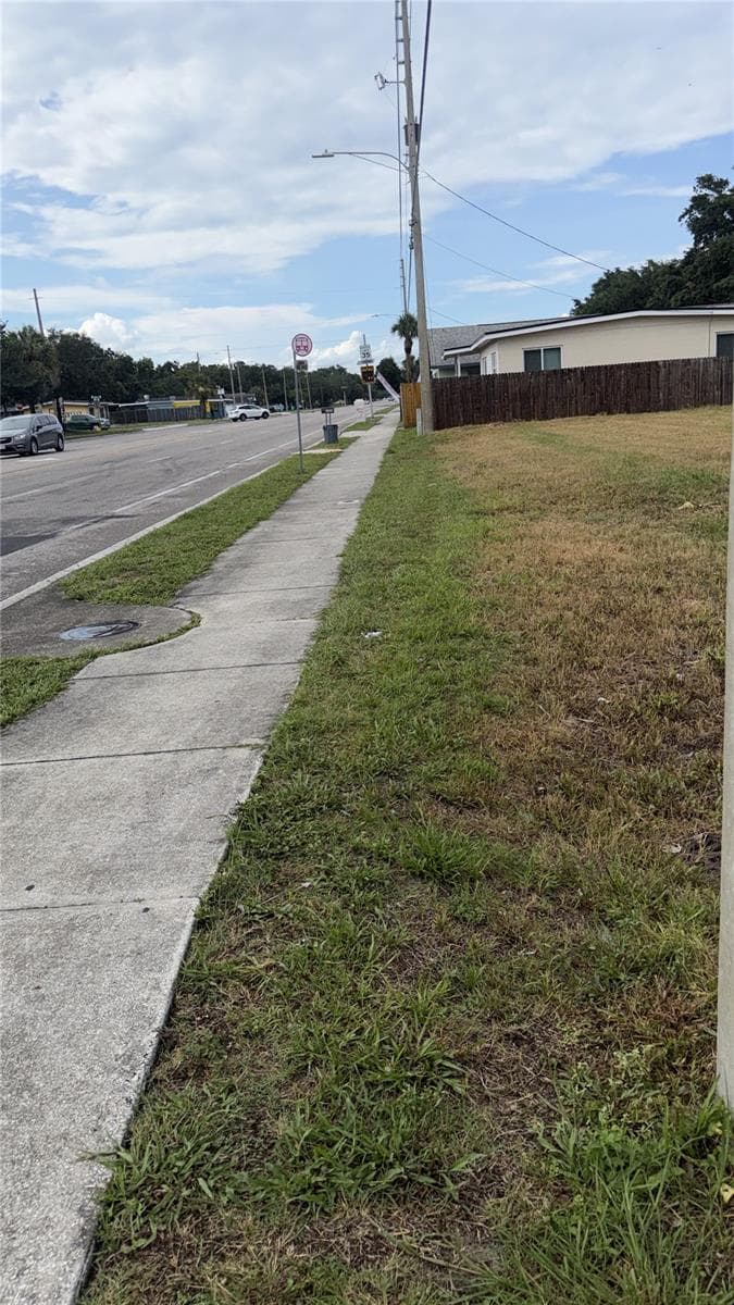 4341 LENOX BOULEVARD — photo 3 of 7
