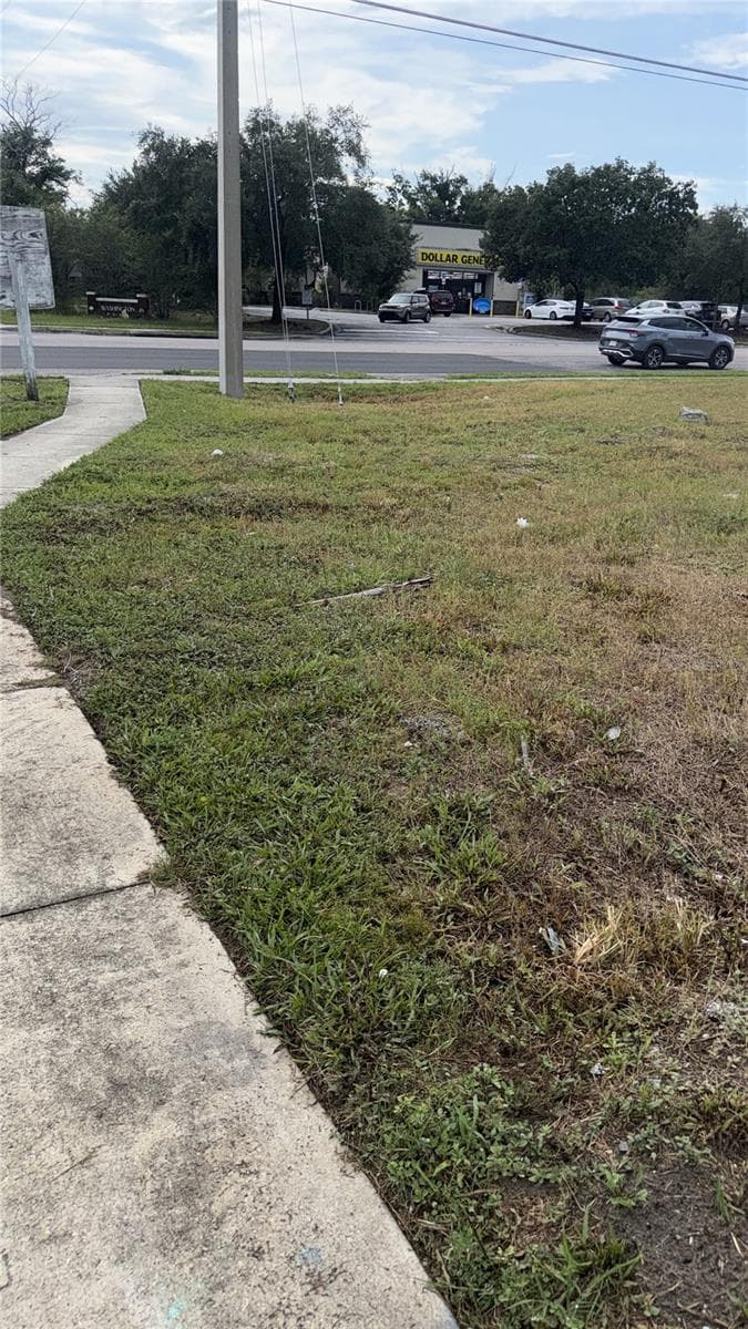 4341 LENOX BOULEVARD — photo 5 of 7