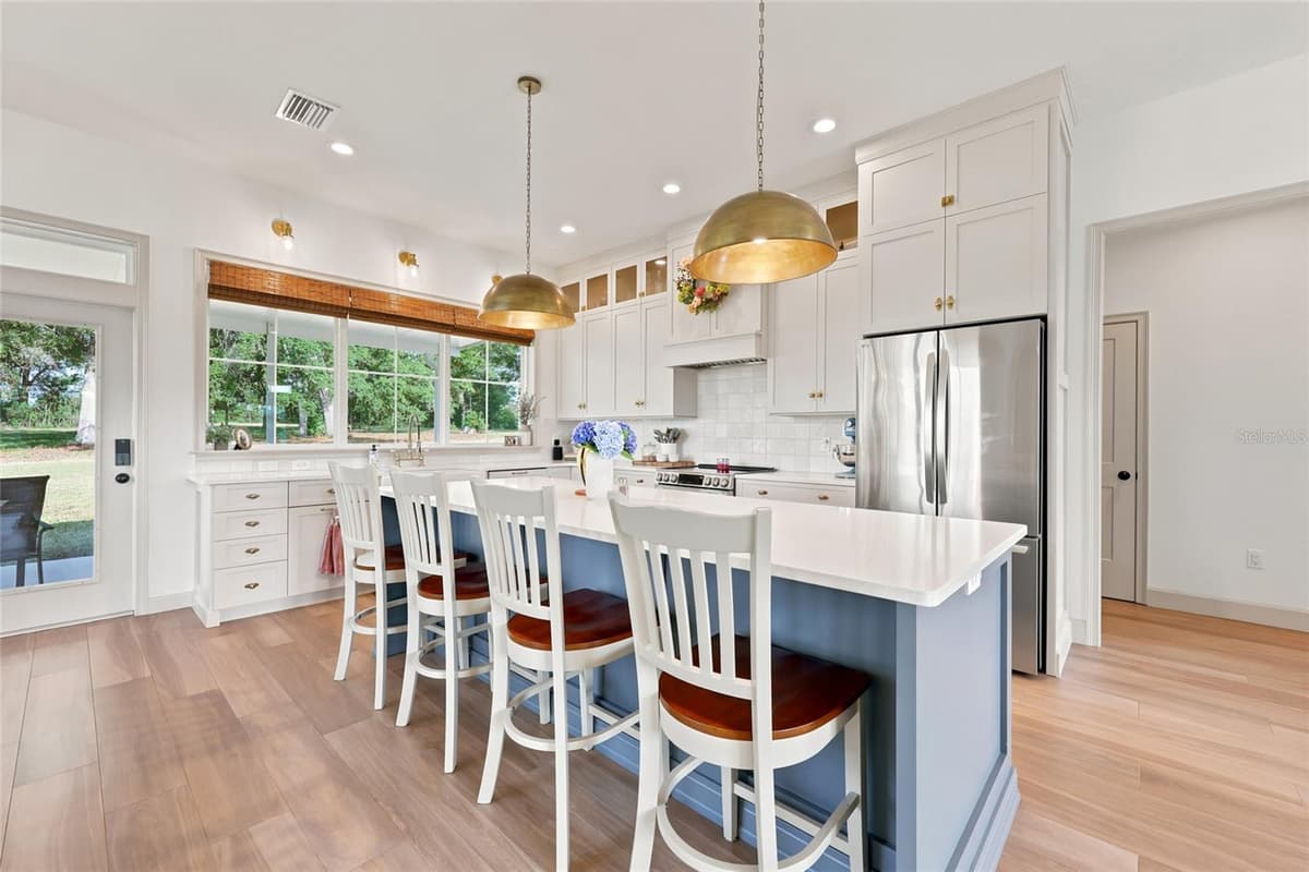 3705 31ST AVENUE — photo 4 of 55