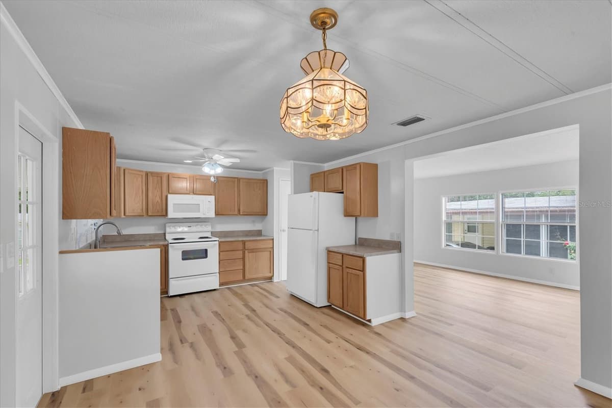 47 SUGAR BEAR DRIVE — photo 4 of 39