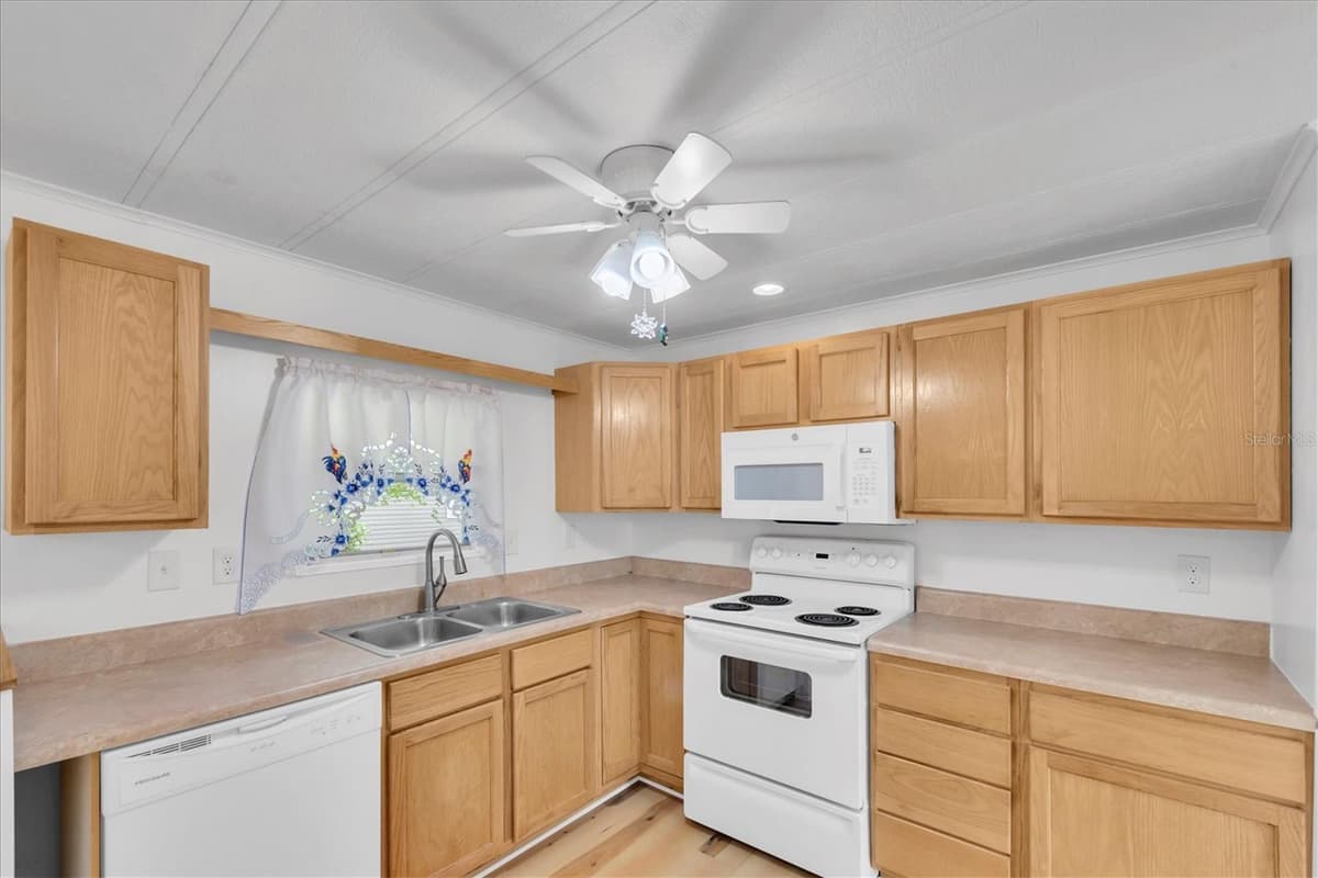 47 SUGAR BEAR DRIVE — photo 6 of 39