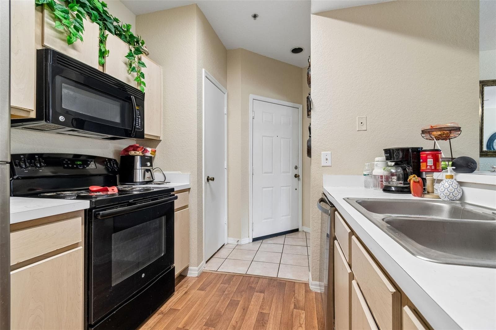 8414 LUCUYA WAY — photo 5 of 41