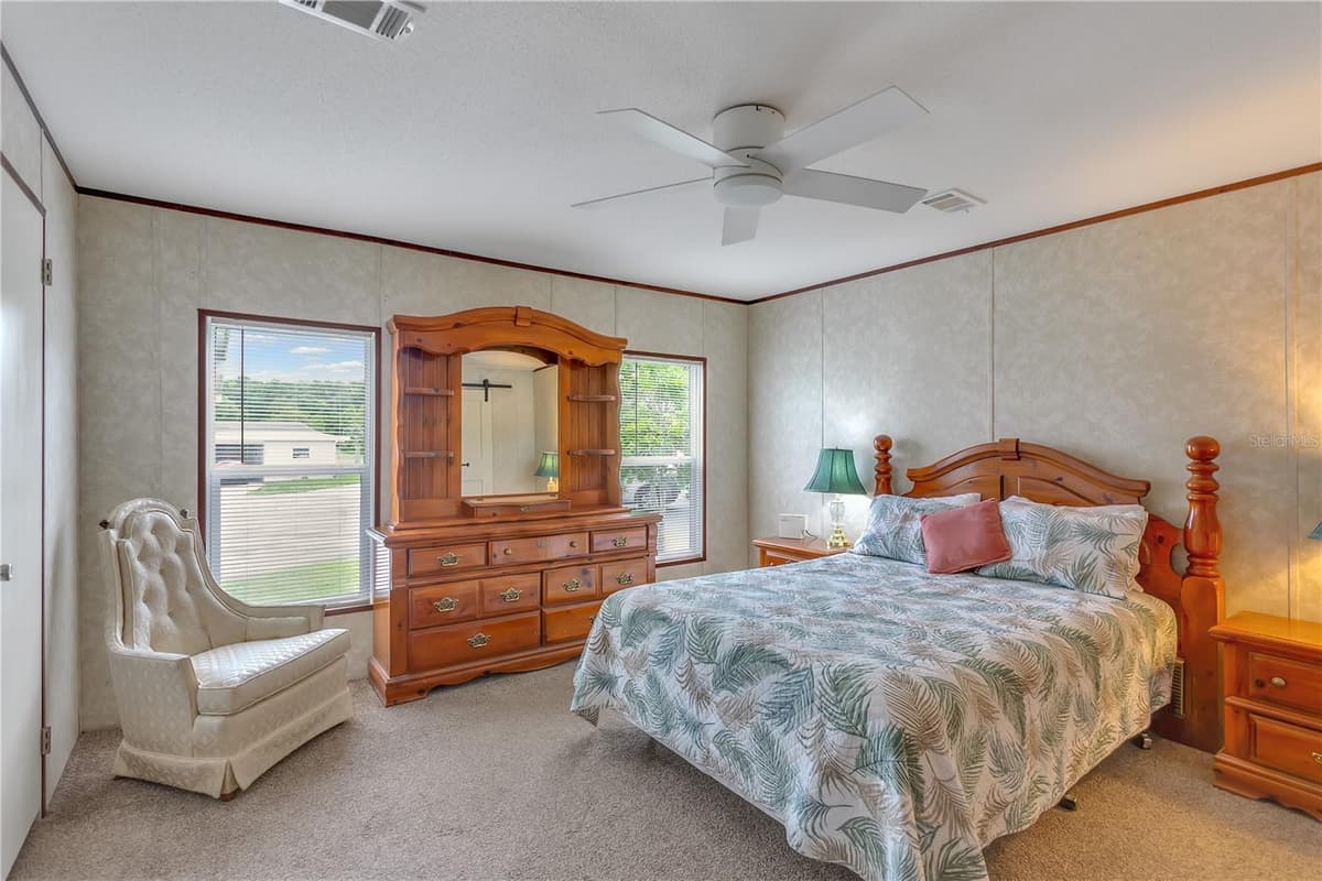 4125 MYRTLE OAK COURT — photo 9 of 35