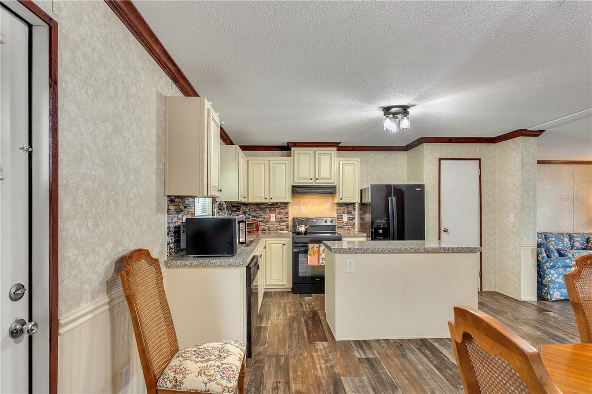 4125 MYRTLE OAK COURT — photo 7 of 35