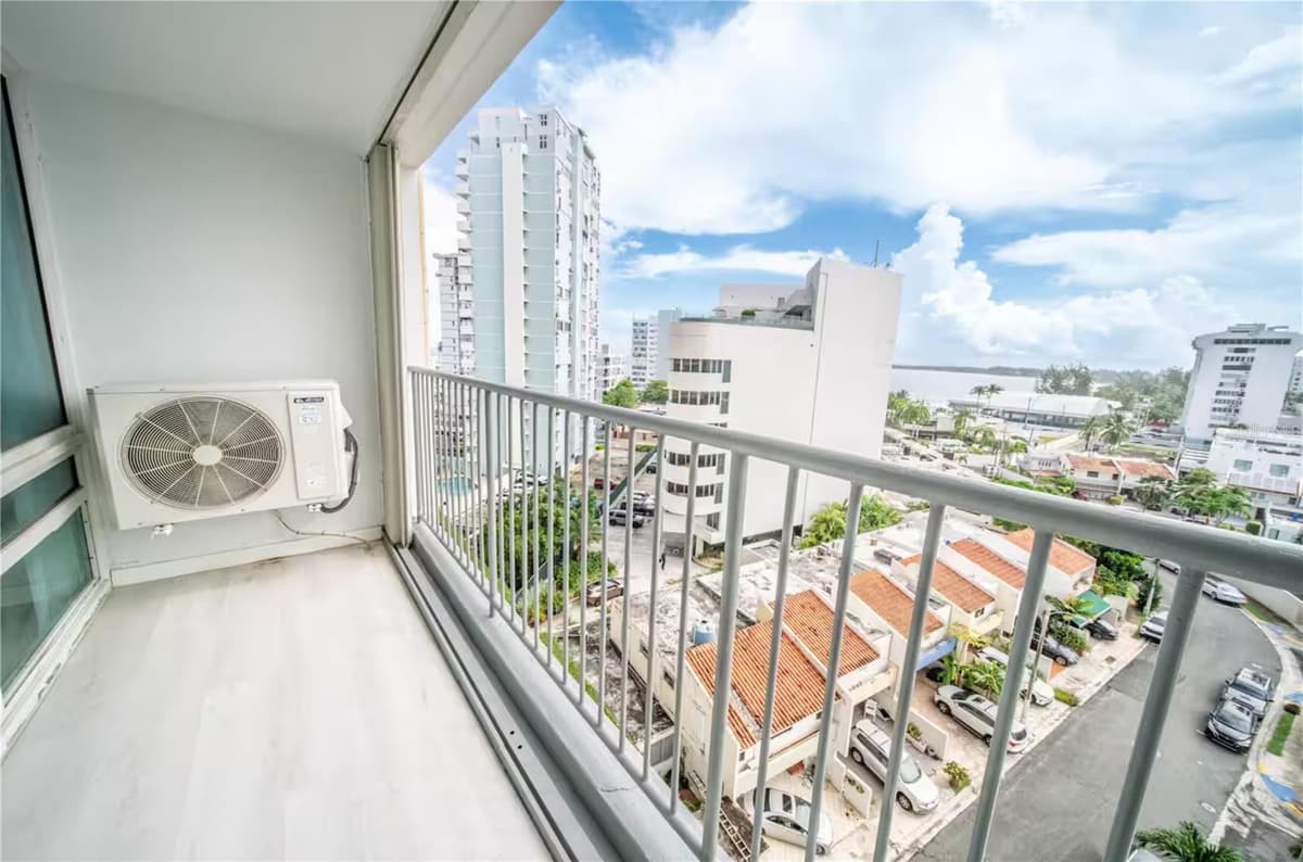 6165 AV. ISLA VERDE — photo 9 of 21