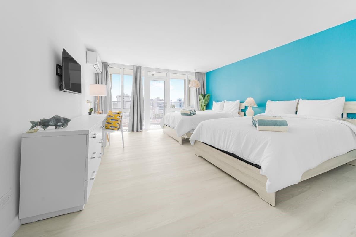 6165 AV. ISLA VERDE — photo 14 of 21