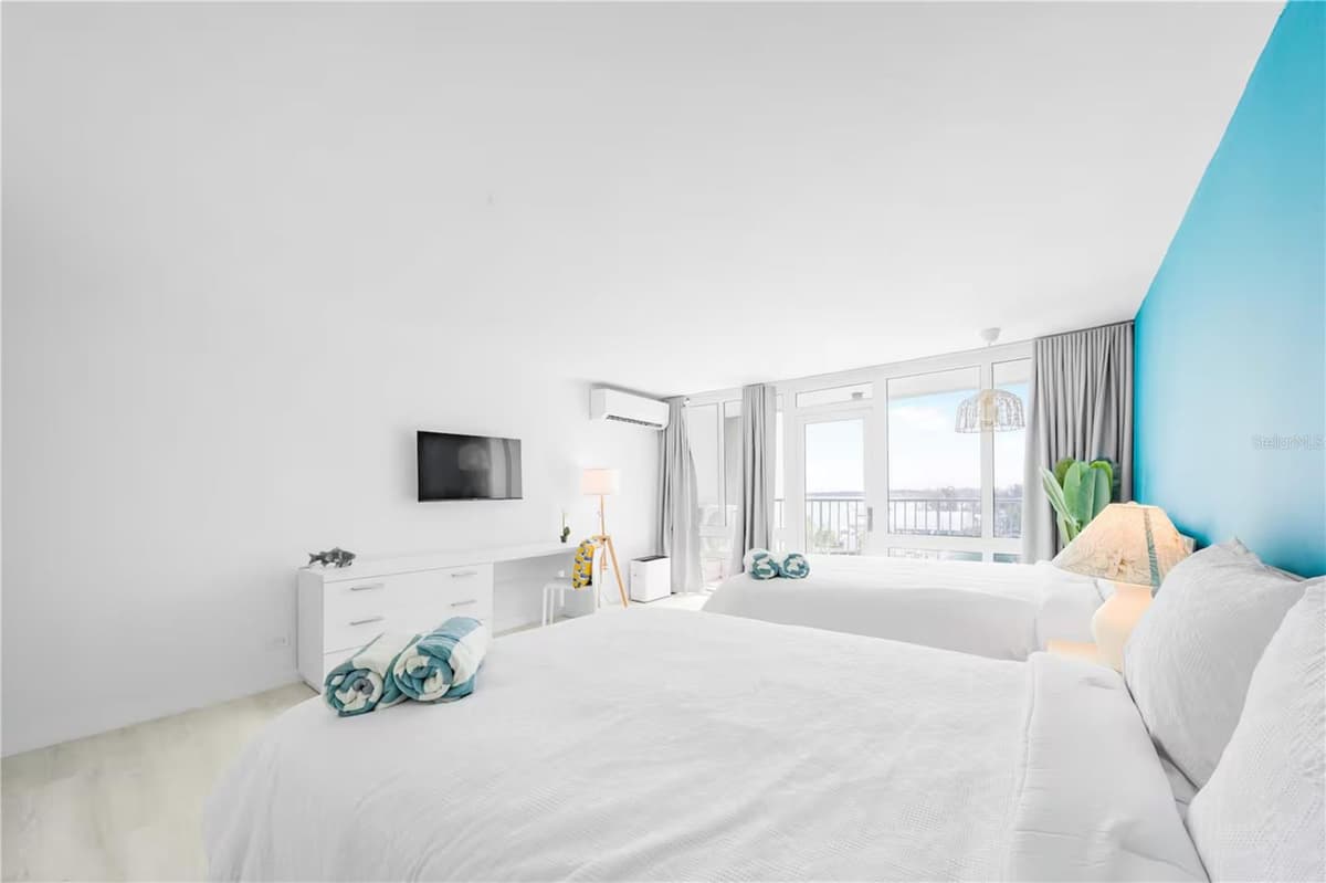 6165 AV. ISLA VERDE — photo 5 of 21