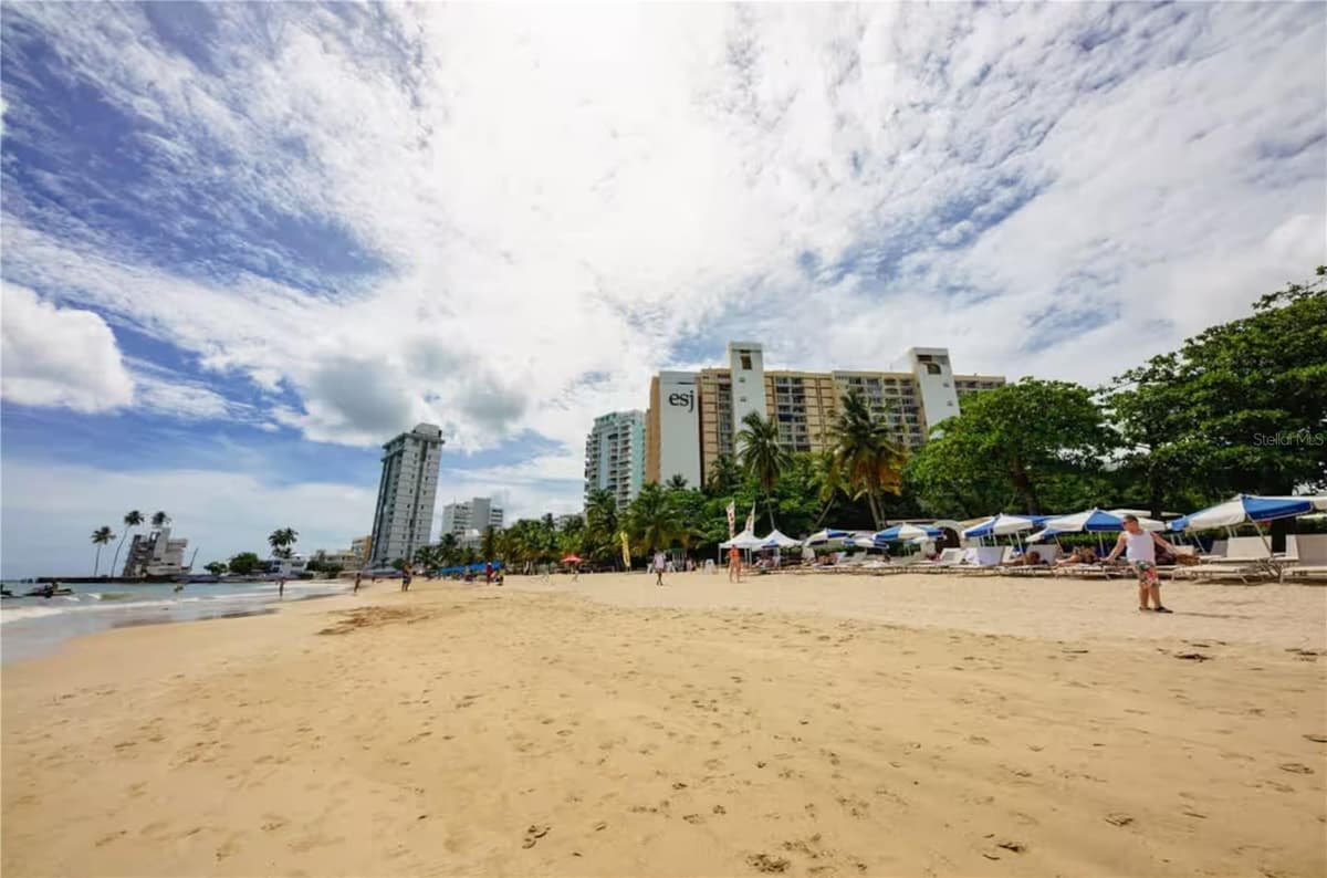 6165 AV. ISLA VERDE — photo 19 of 21