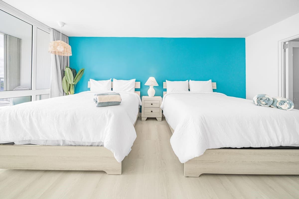 6165 AV. ISLA VERDE — photo 17 of 21